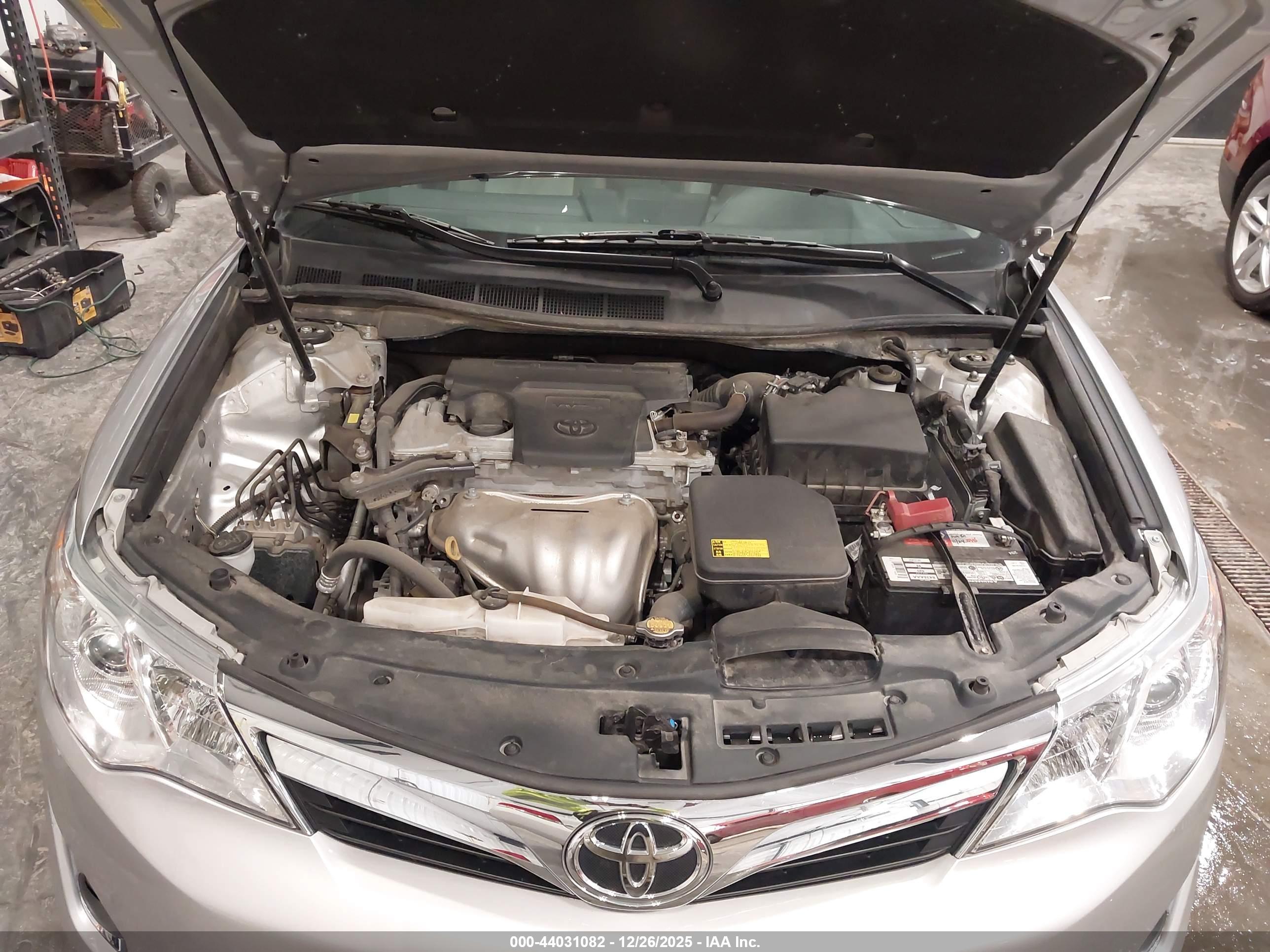 TOYOTA CAMRY image 10
