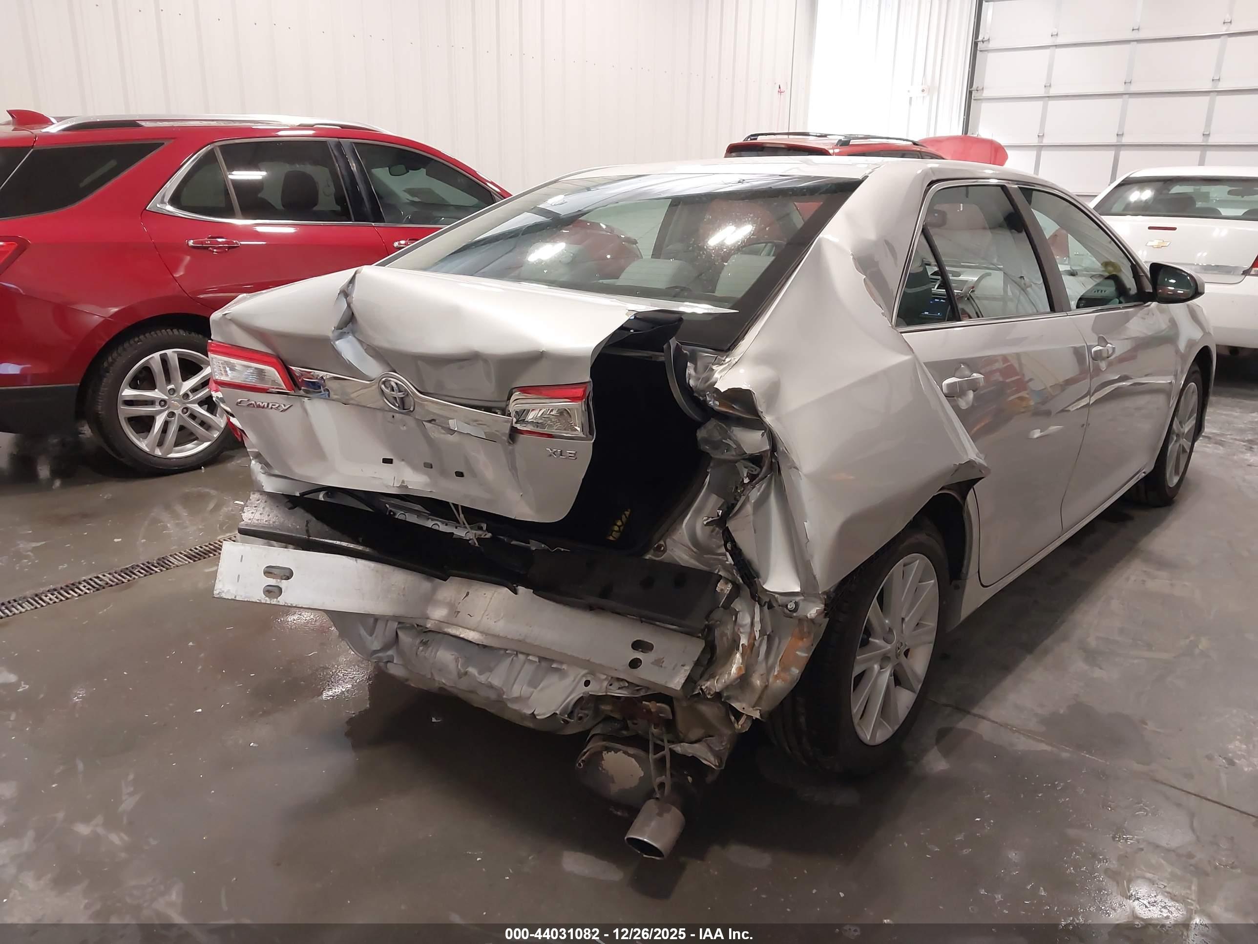TOYOTA CAMRY image 6