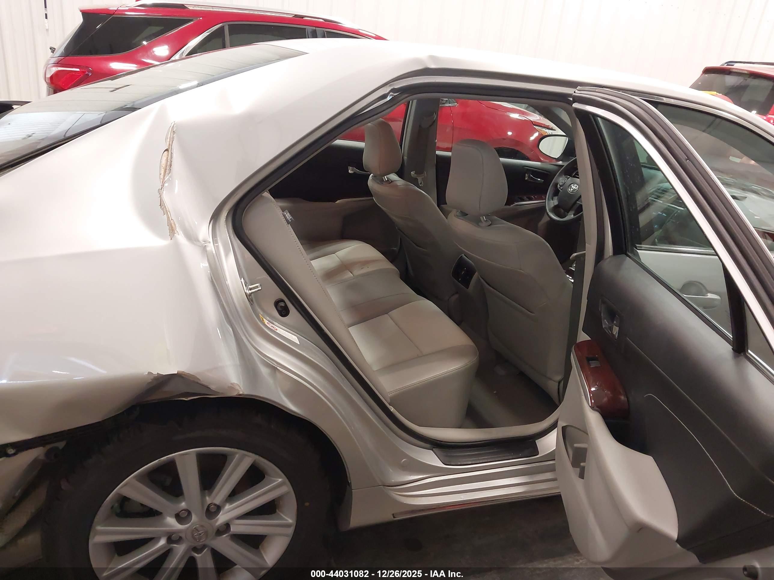 TOYOTA CAMRY image 8