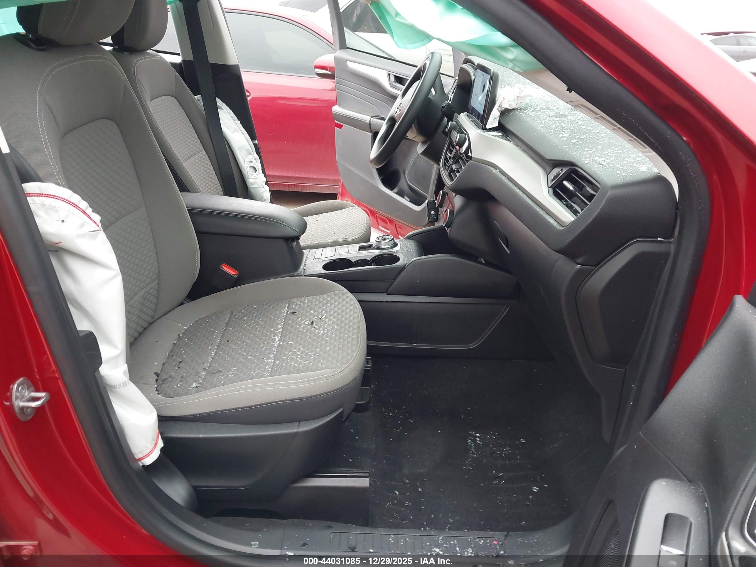 FORD ESCAPE image 5