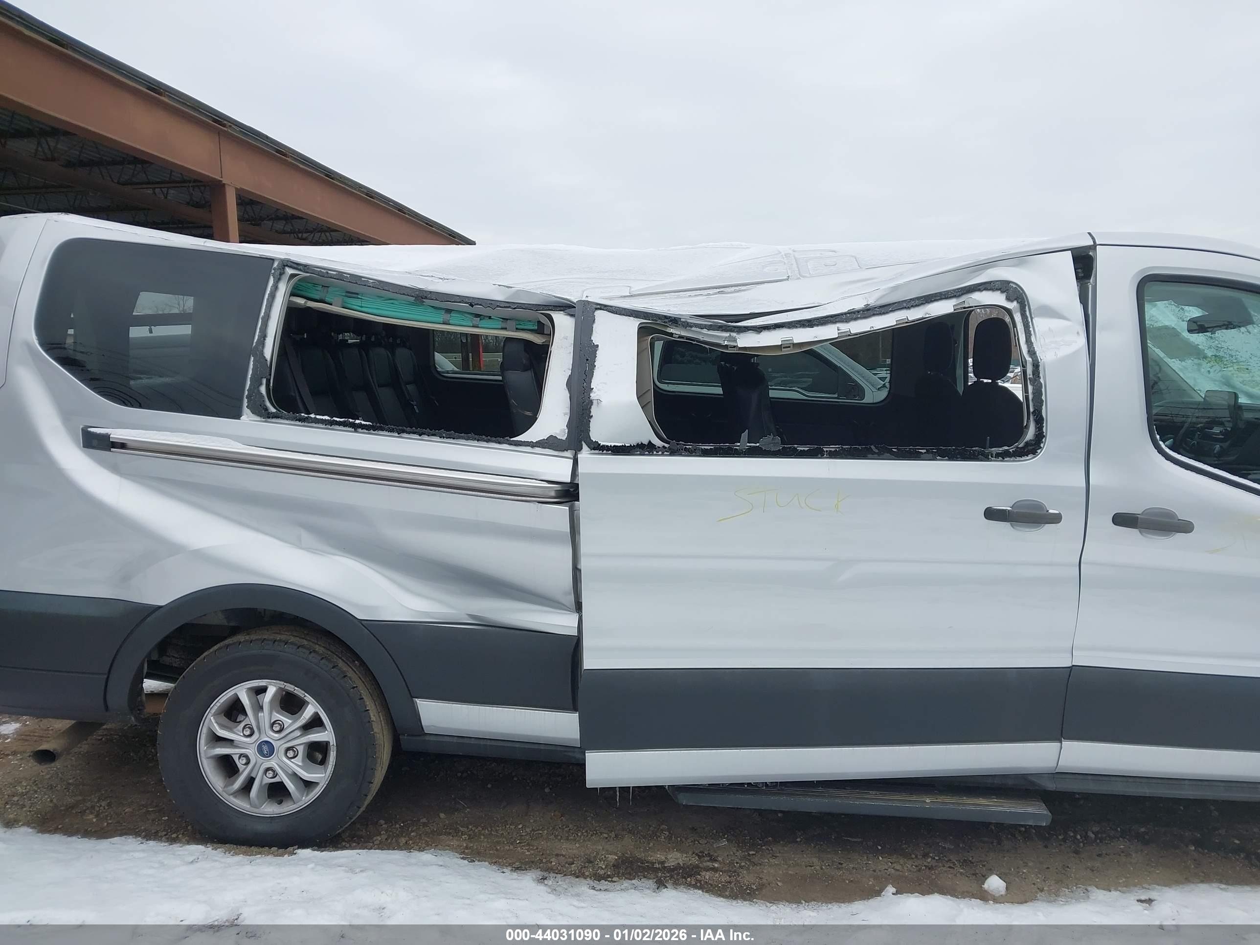 FORD TRANSIT-350 image 6