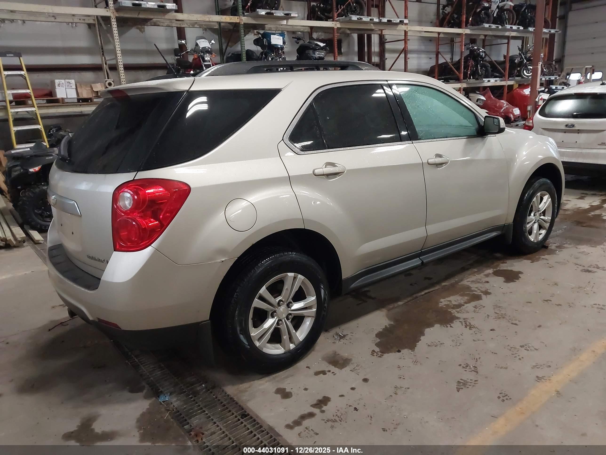 CHEVROLET EQUINOX image 4