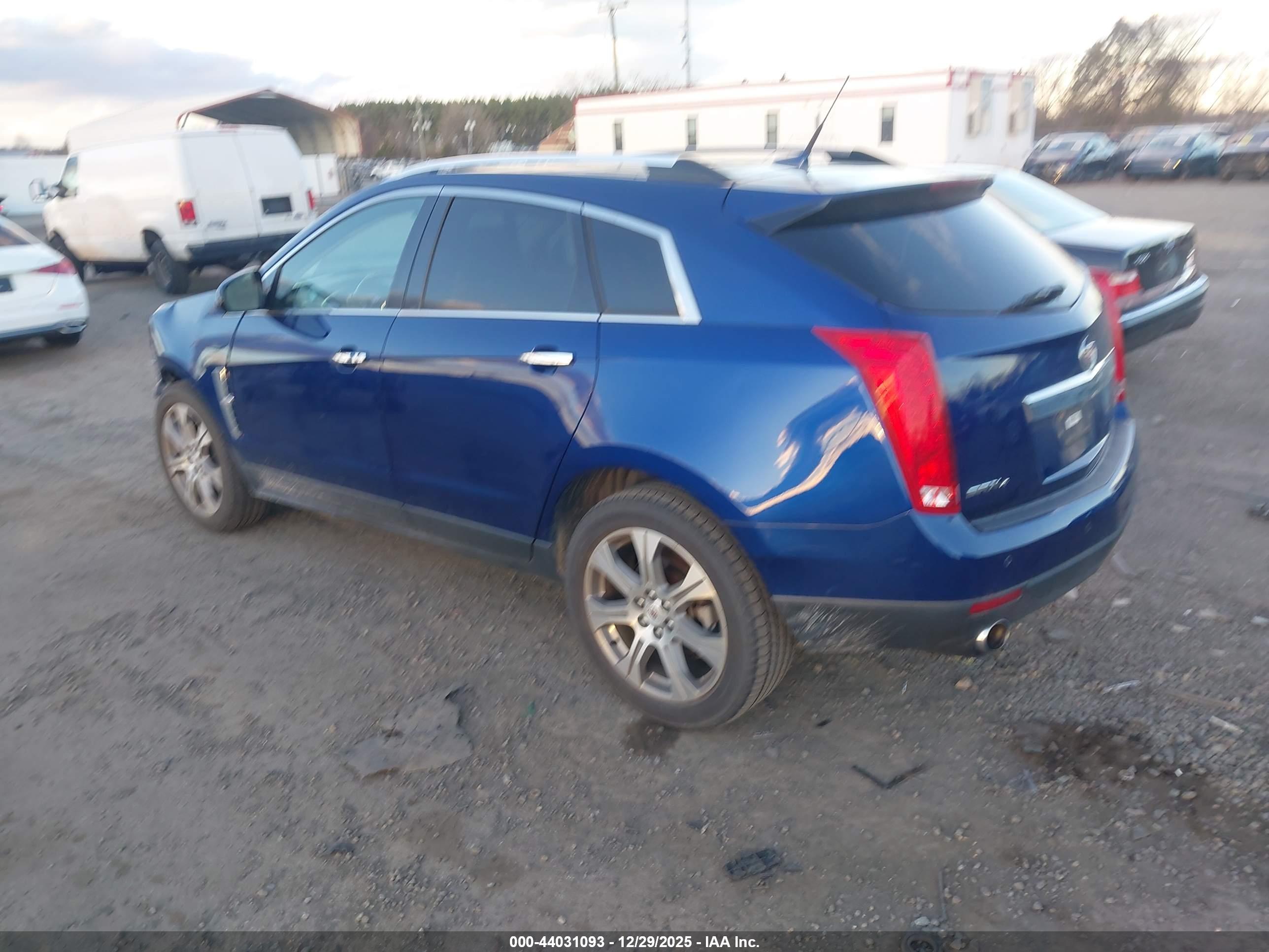 CADILLAC SRX image 3