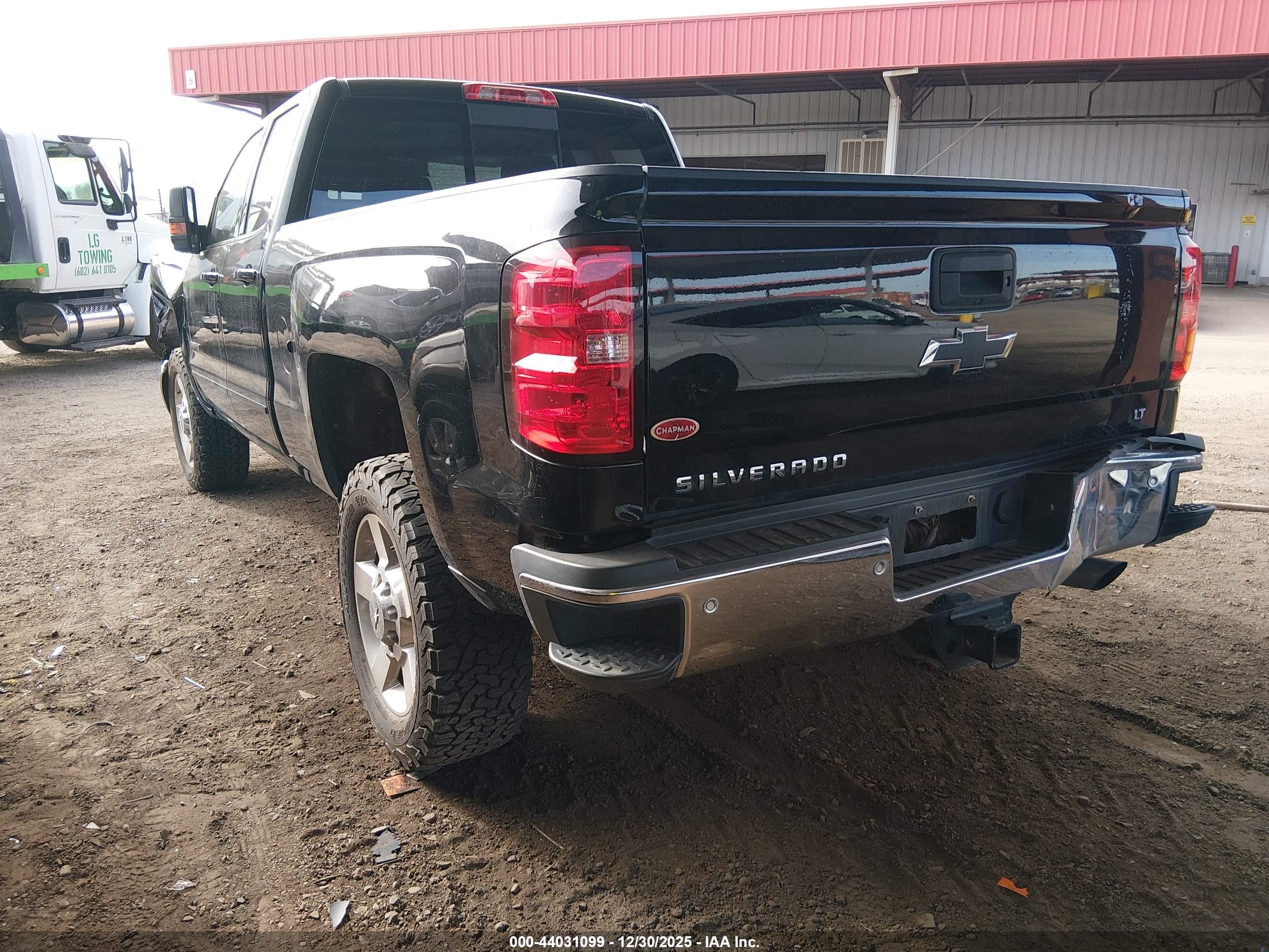 CHEVROLET SILVERADO image 3