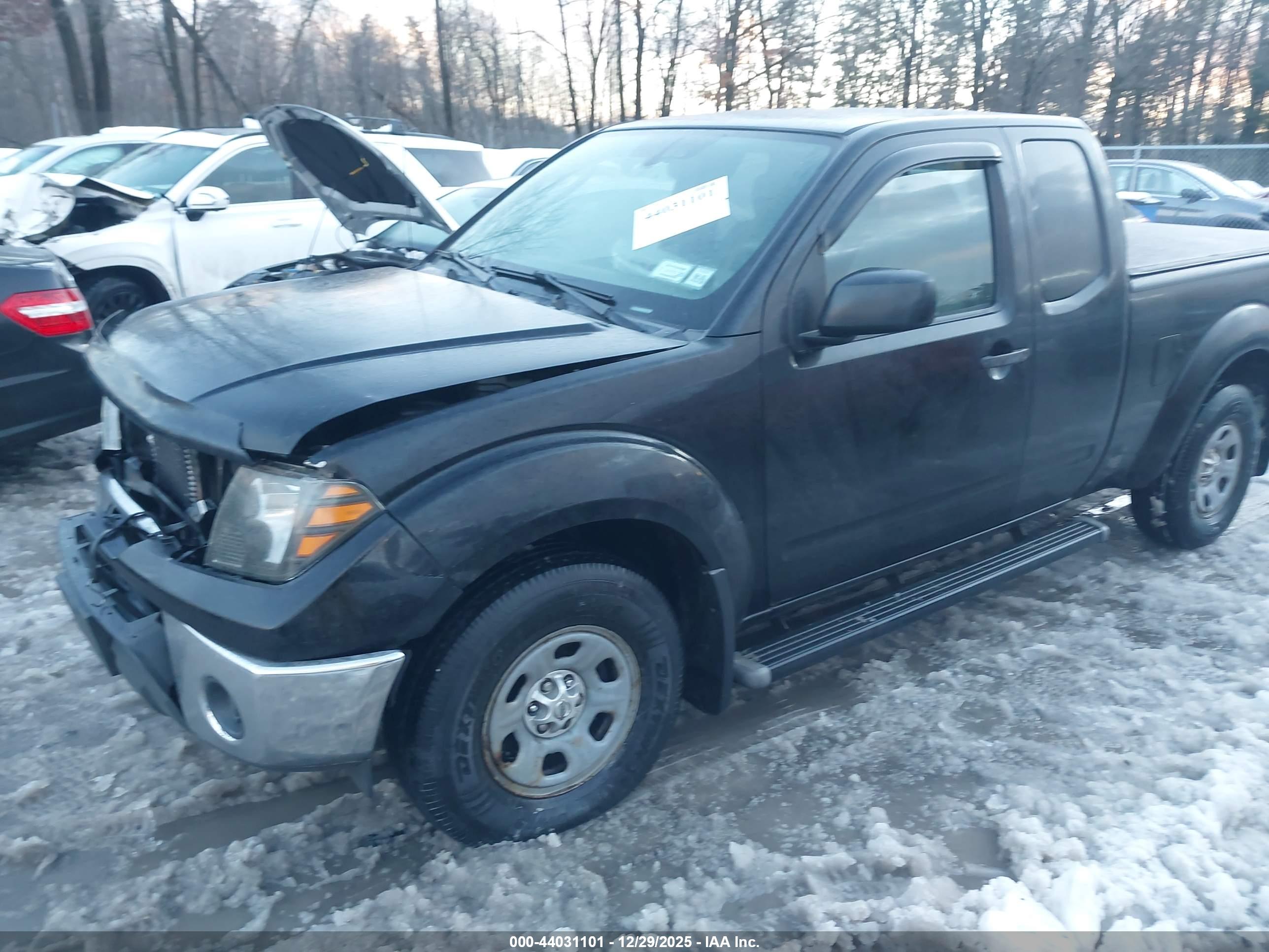 NISSAN FRONTIER image 2