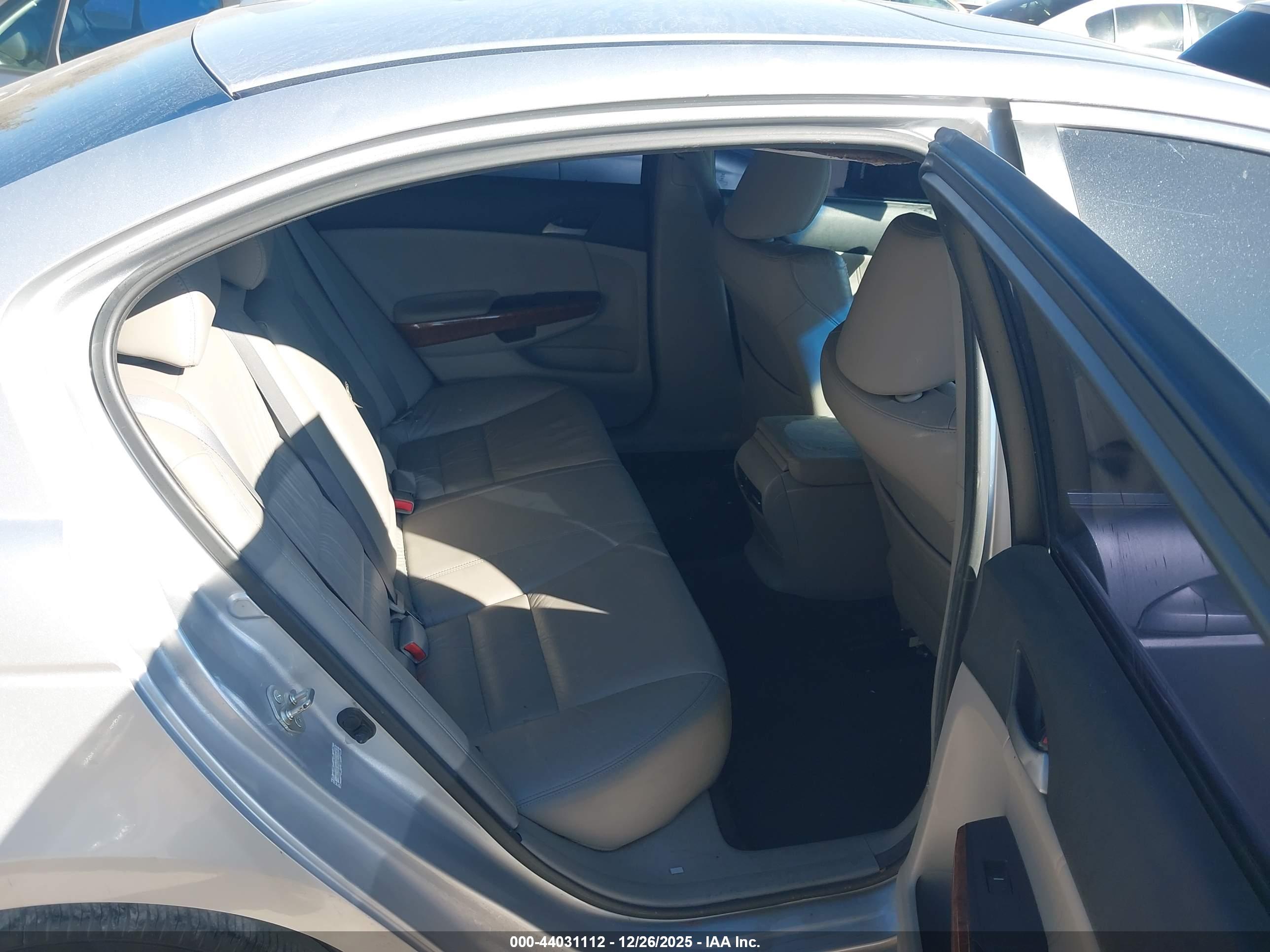 HONDA ACCORD image 8
