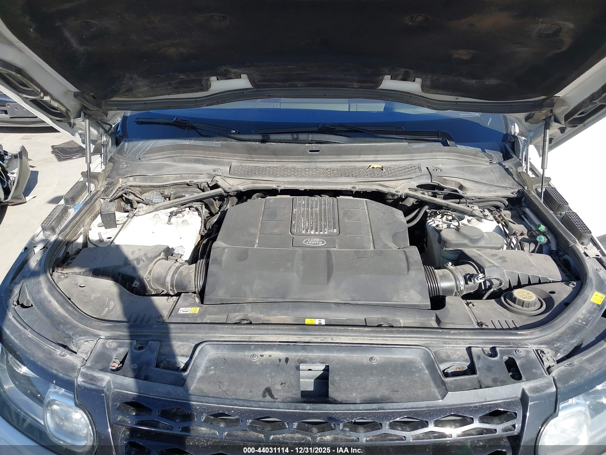 LAND ROVER image 10