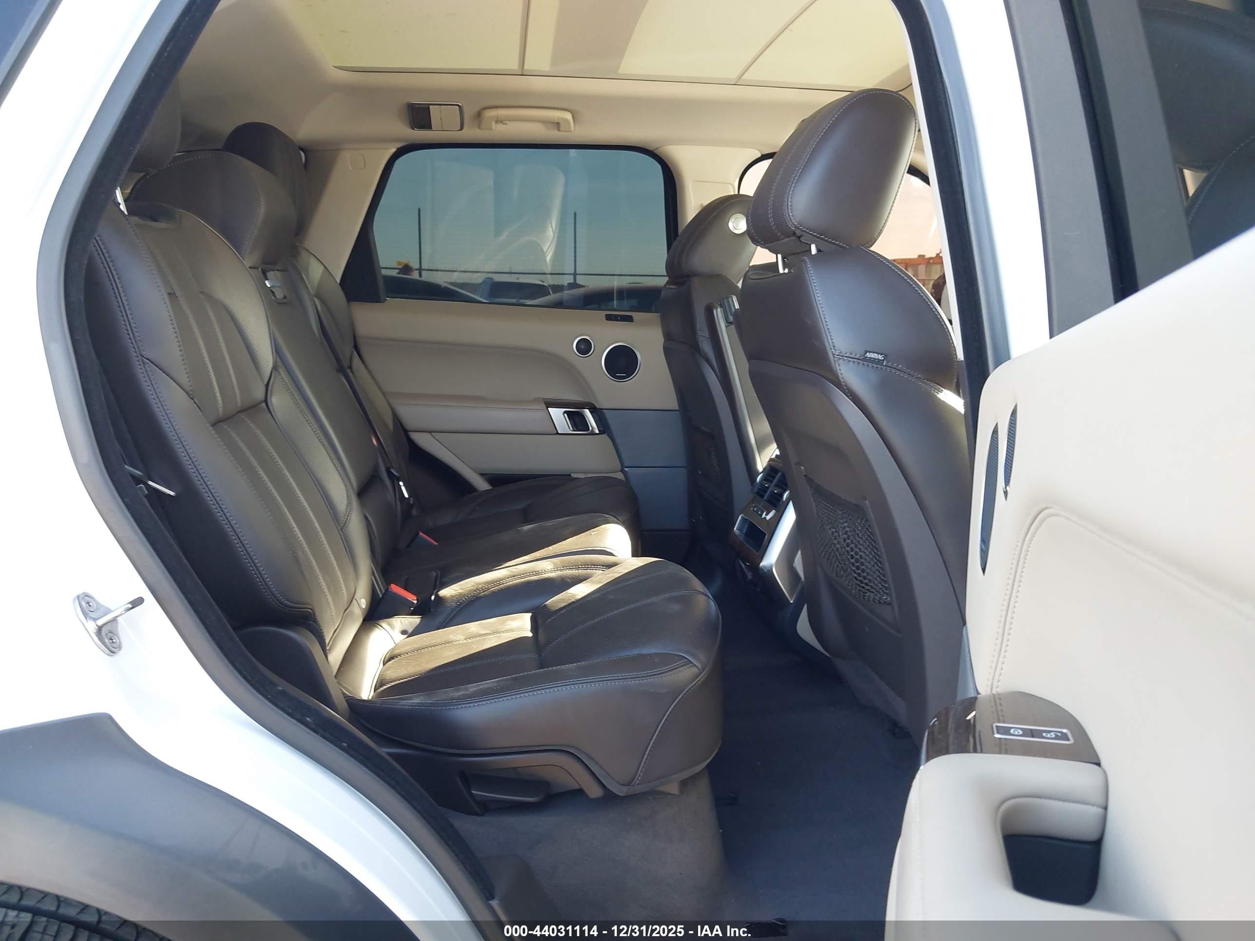 LAND ROVER image 8