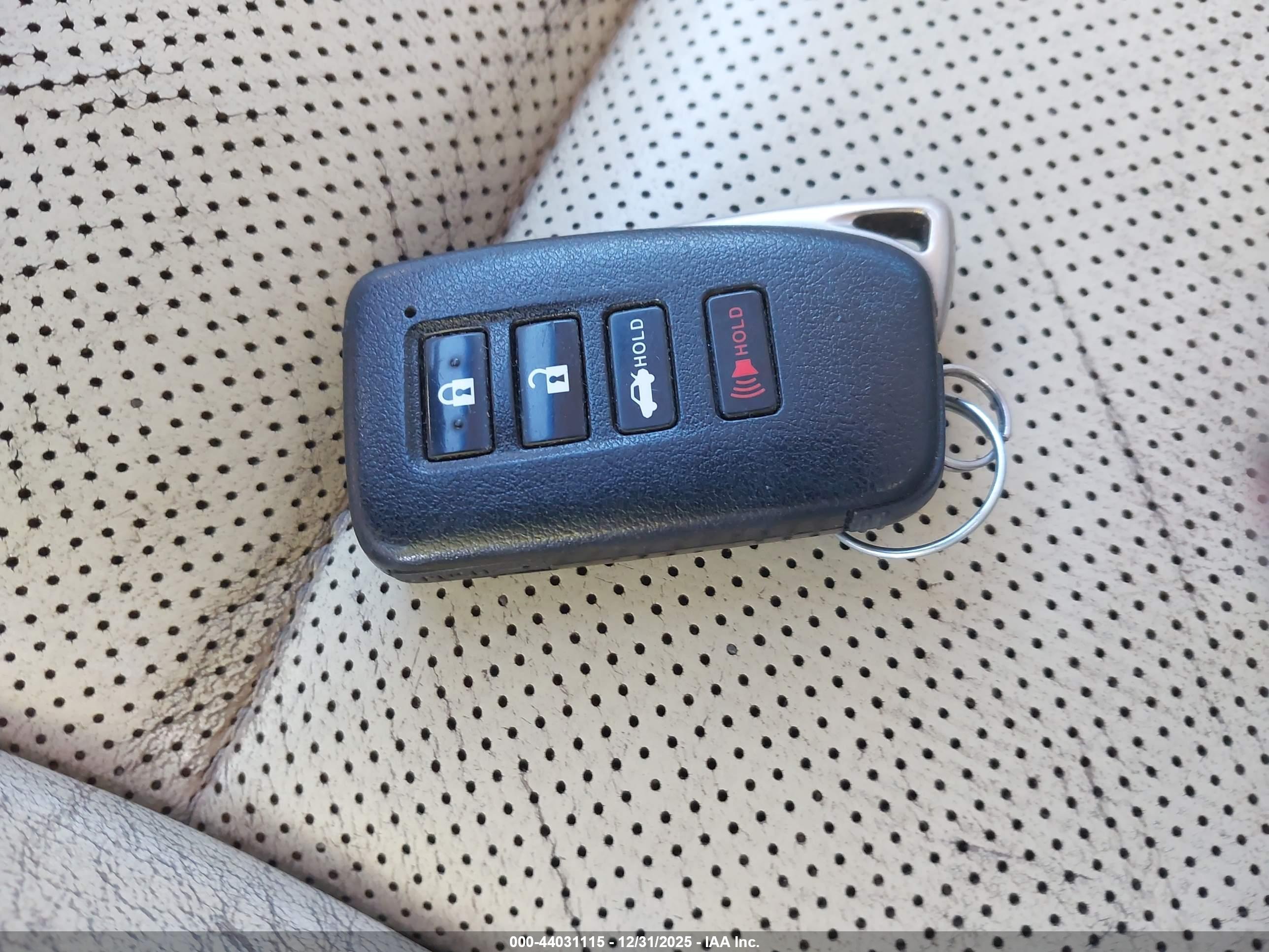 LEXUS ES image 11