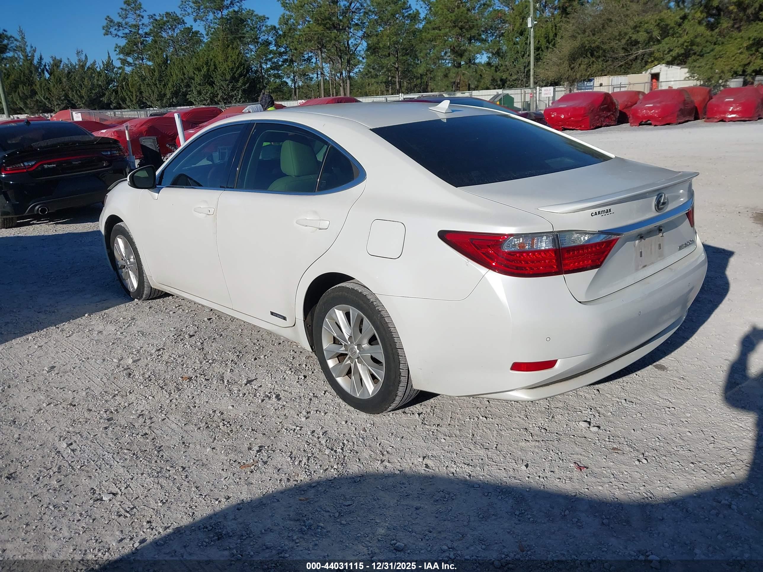 LEXUS ES image 3
