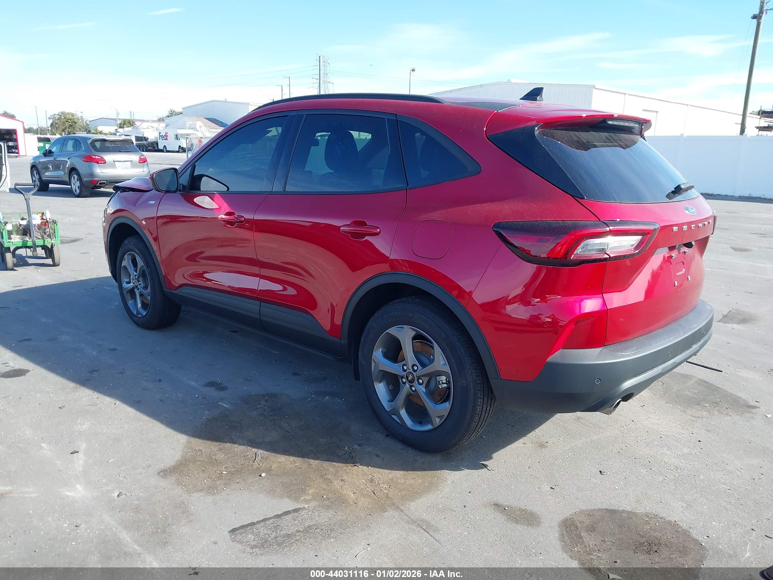 FORD ESCAPE image 3