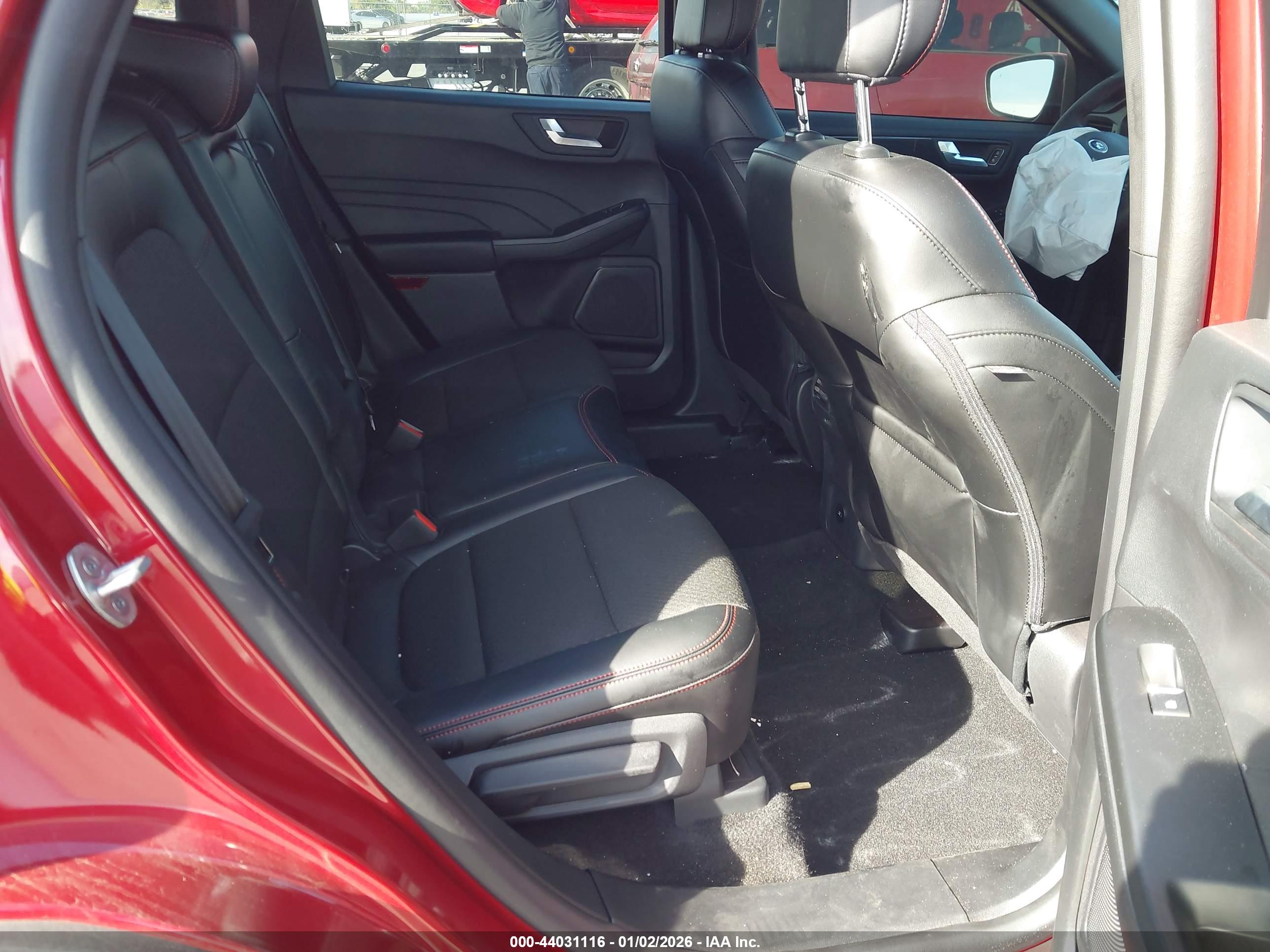 FORD ESCAPE image 8