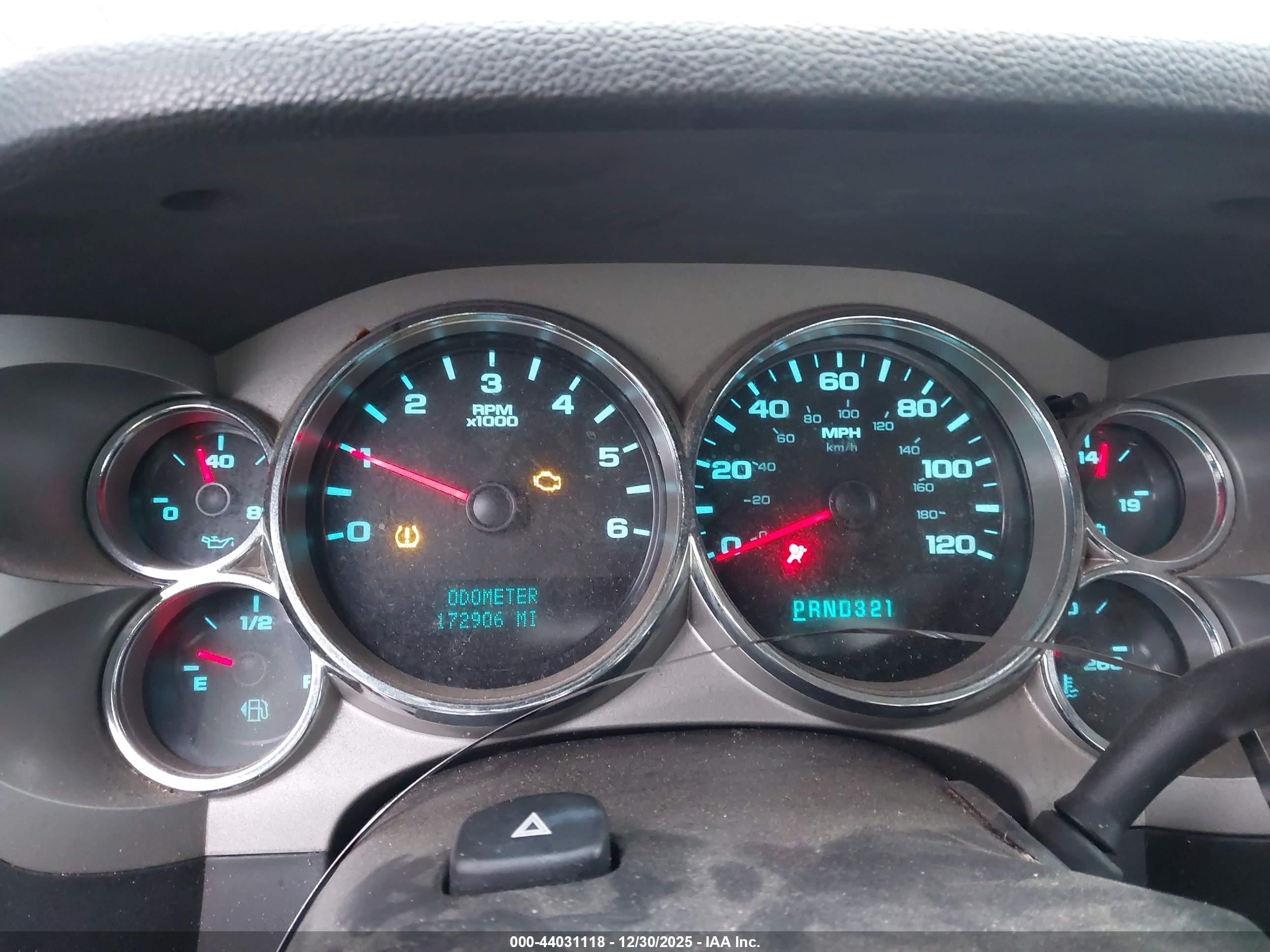 CHEVROLET SILVERADO image 7