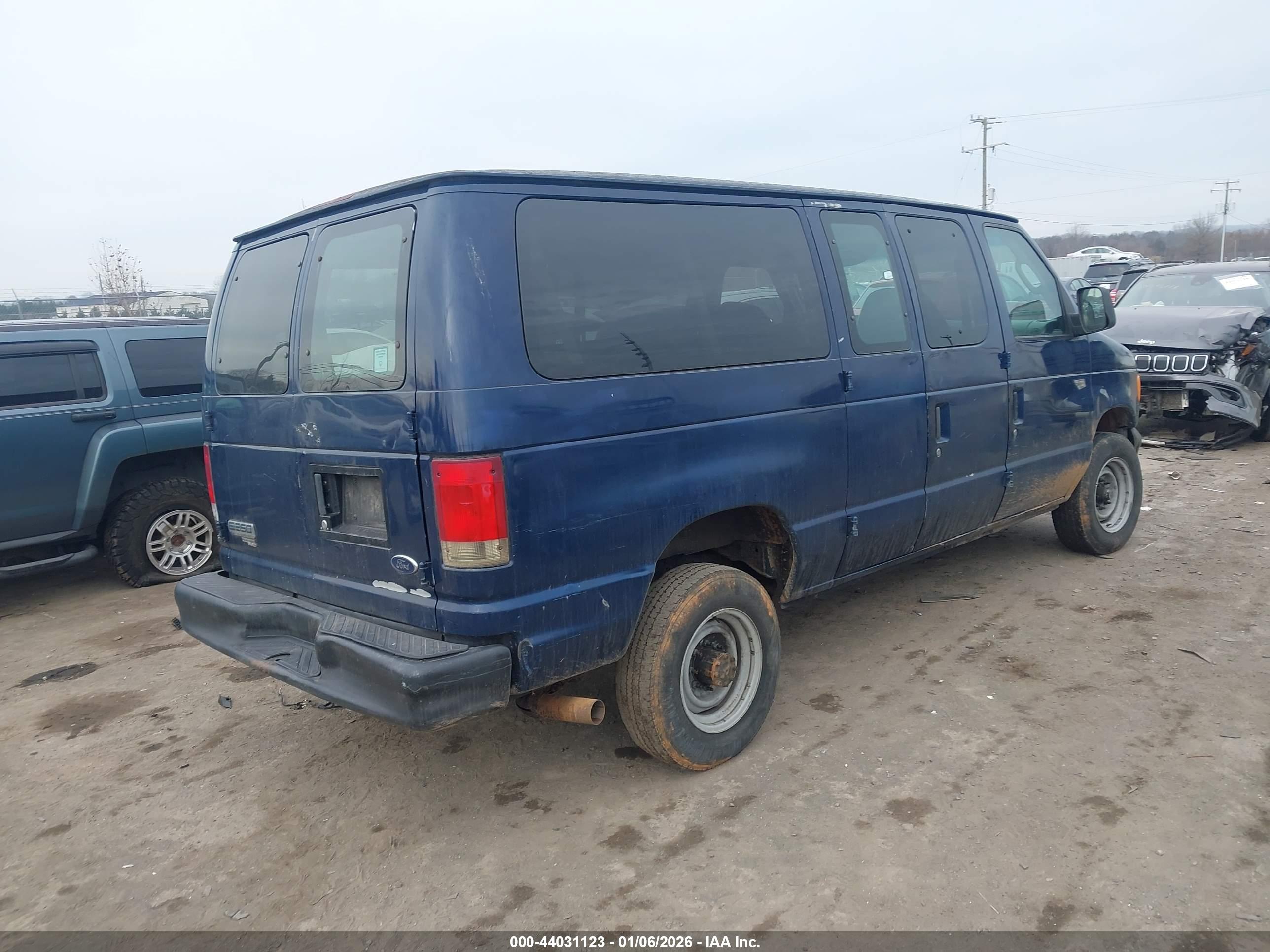 FORD E-350 image 4