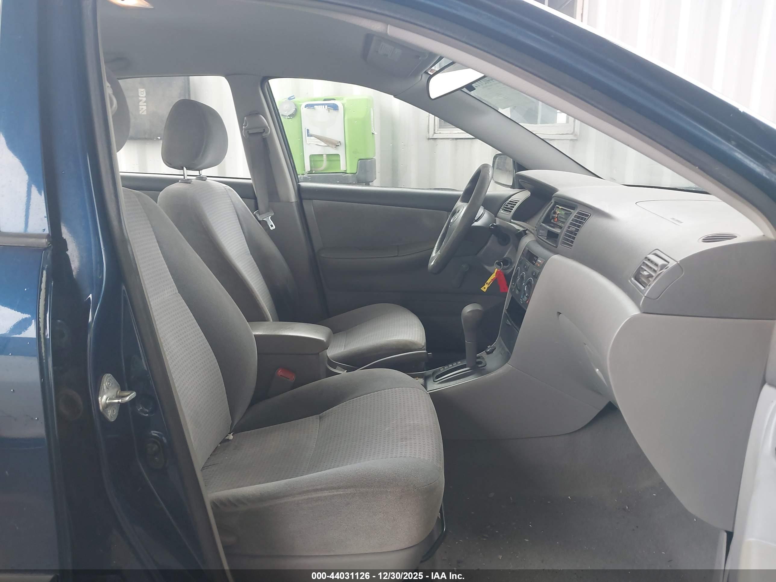 TOYOTA COROLLA image 5
