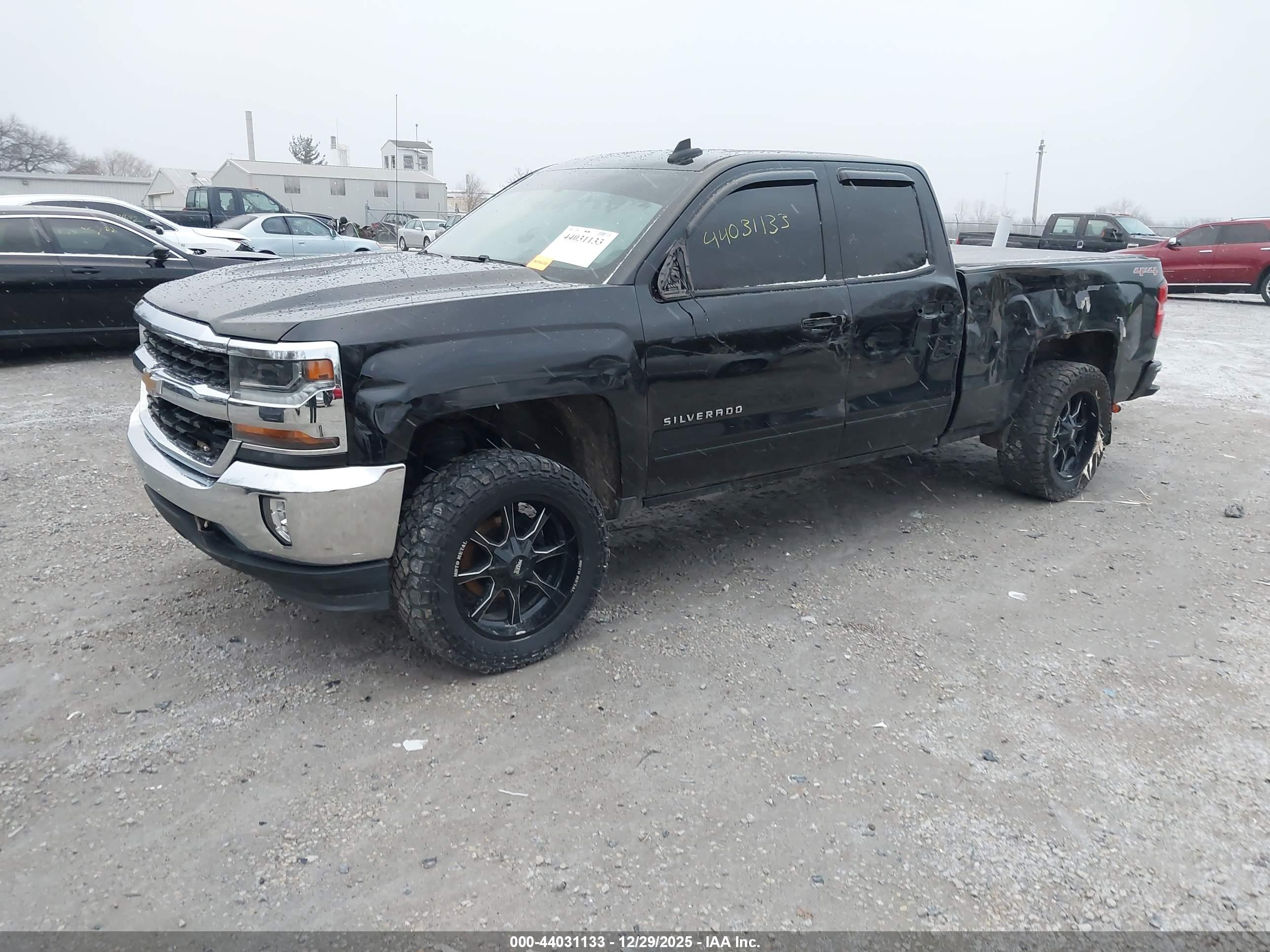 CHEVROLET SILVERADO image 2