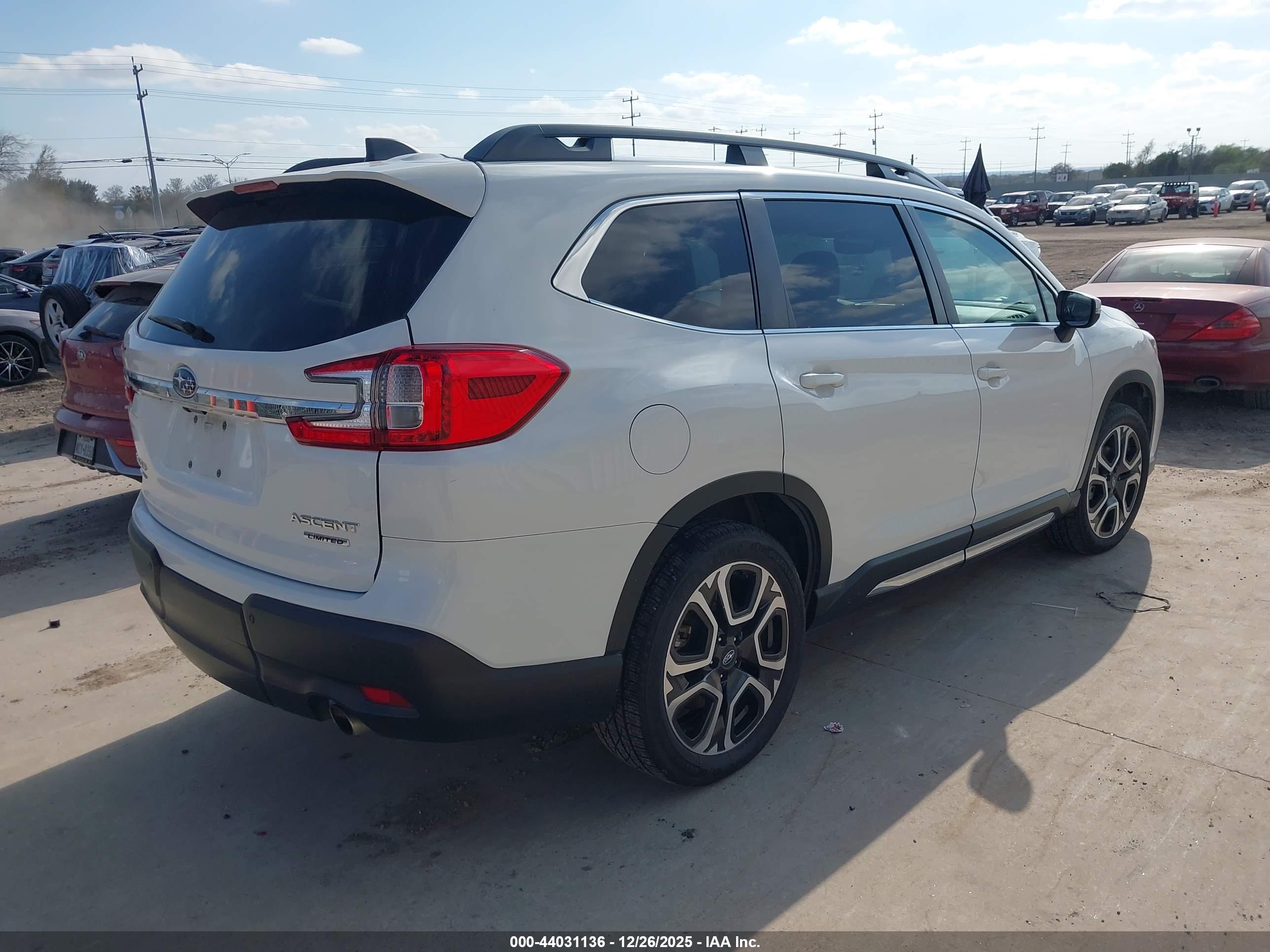 SUBARU ASCENT image 4