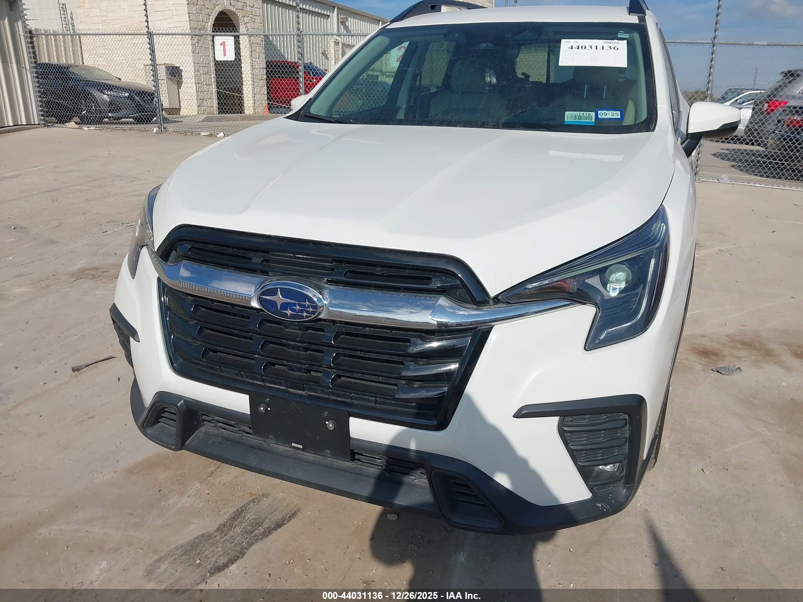 SUBARU ASCENT image 6