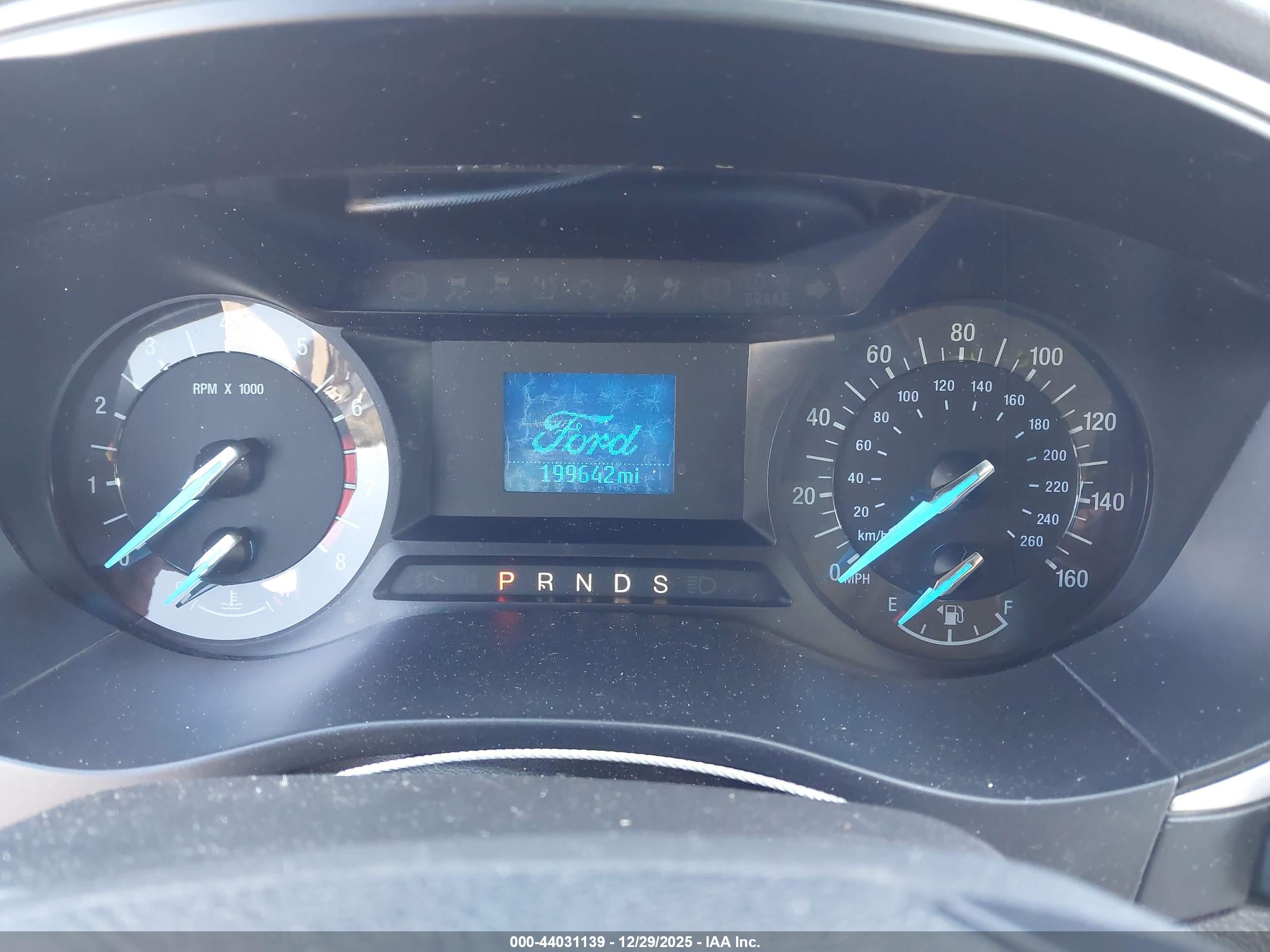 FORD FUSION image 7