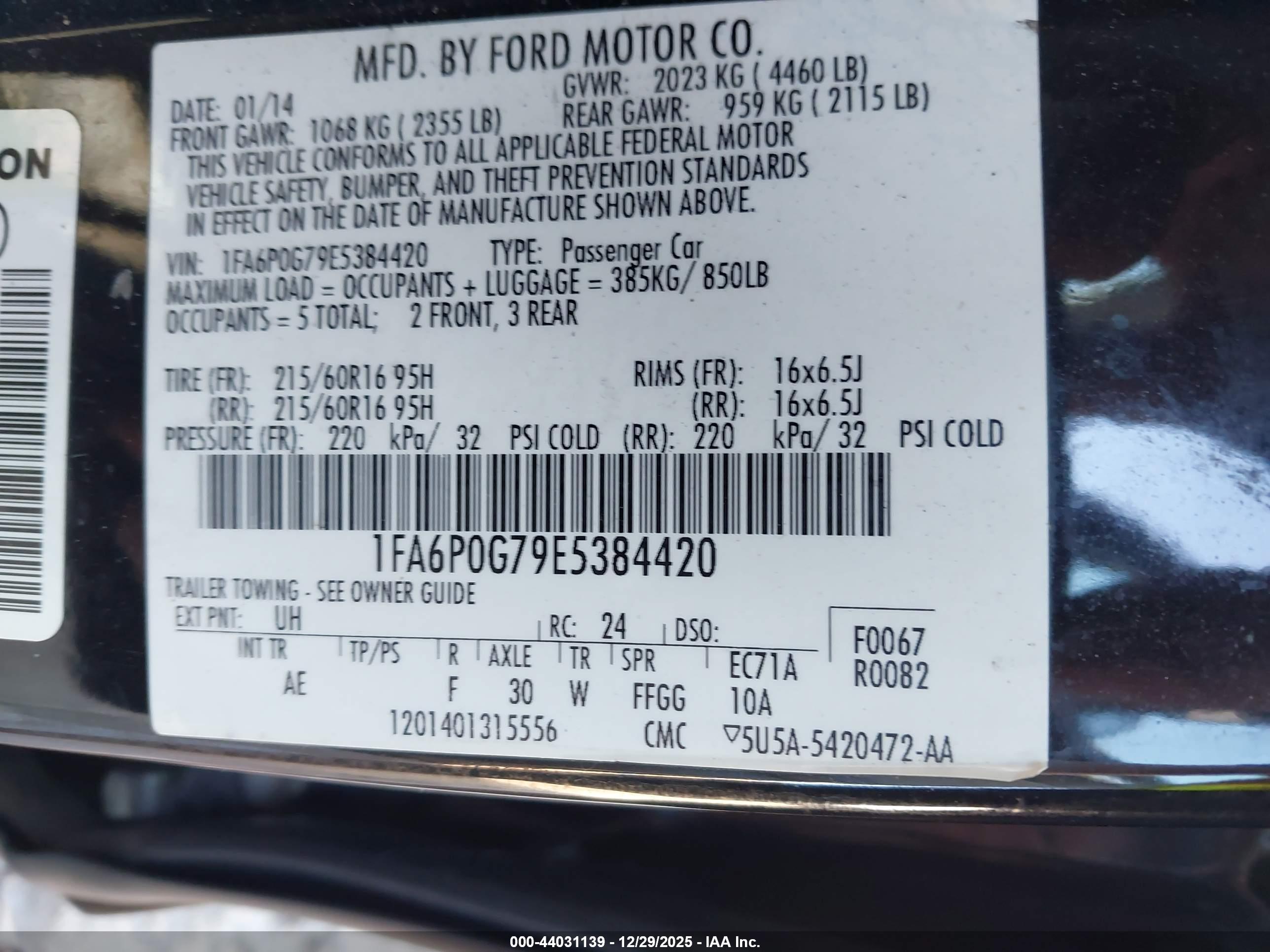 FORD FUSION image 9