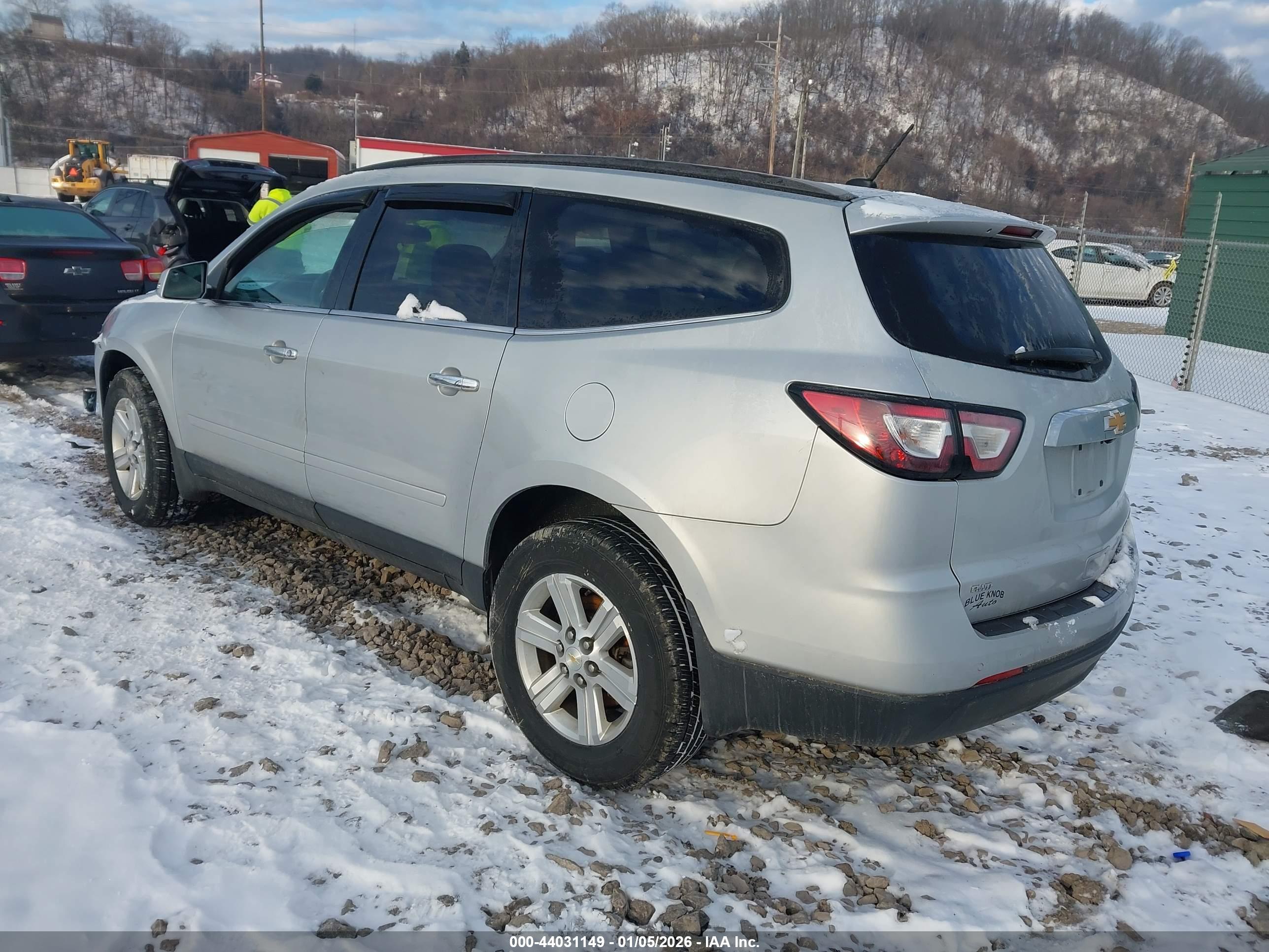 CHEVROLET TRAVERSE image 3