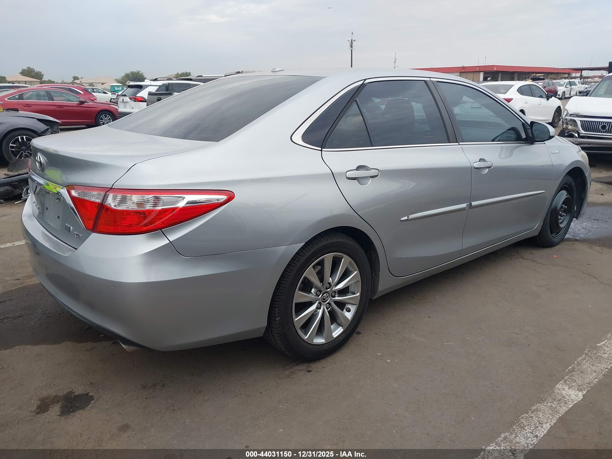 TOYOTA CAMRY image 4