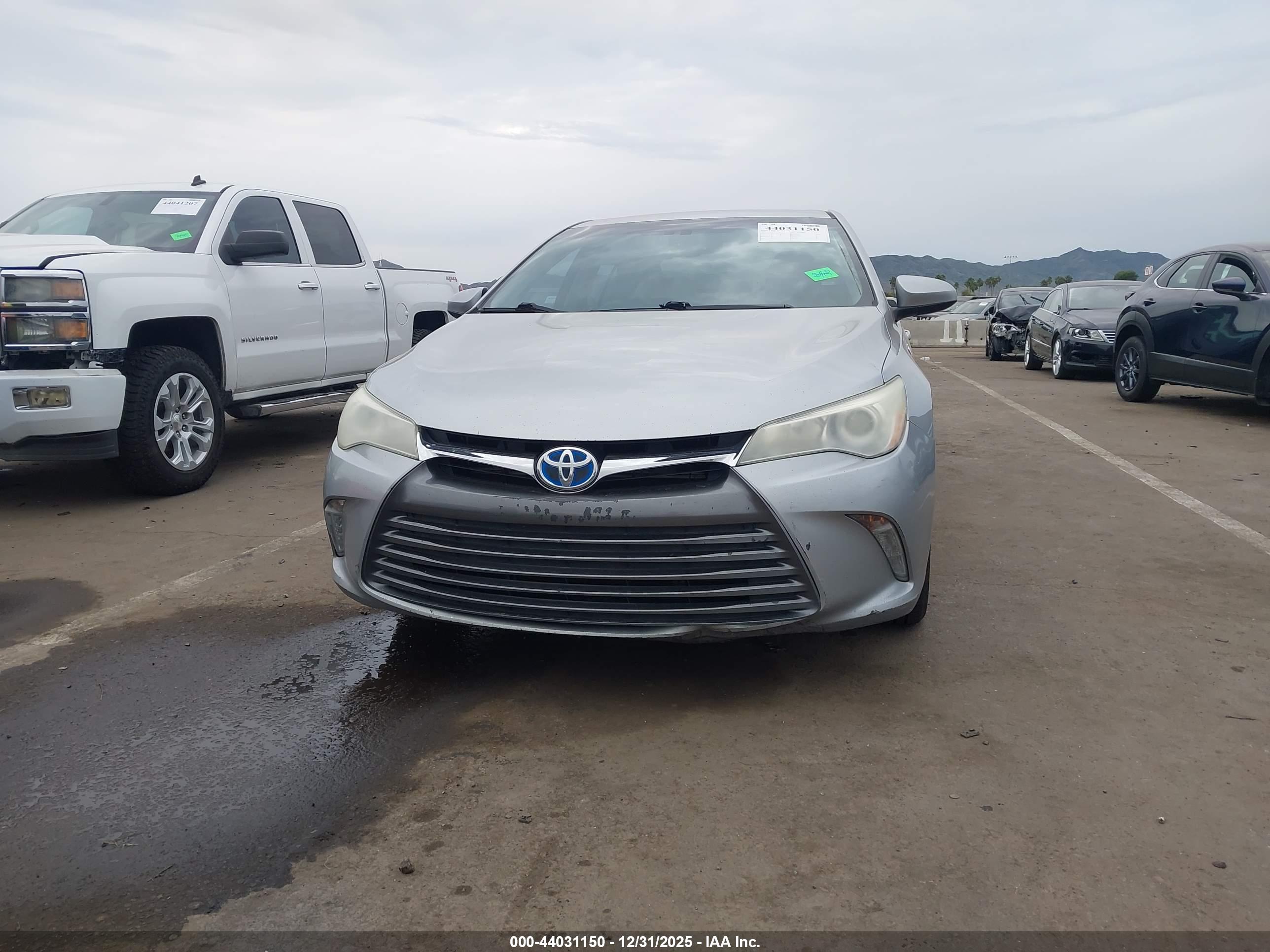 TOYOTA CAMRY image 6