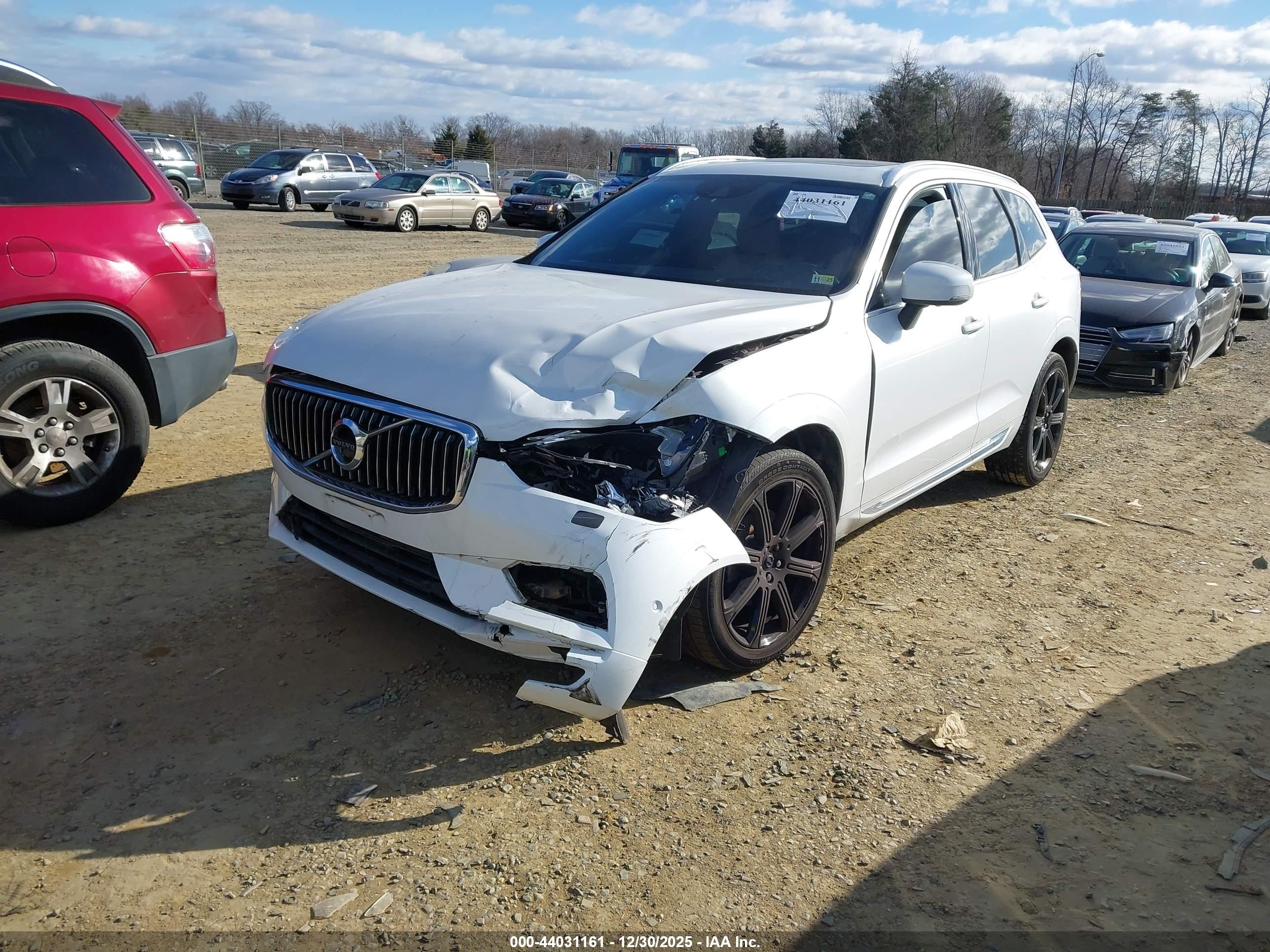 VOLVO XC60 image 2