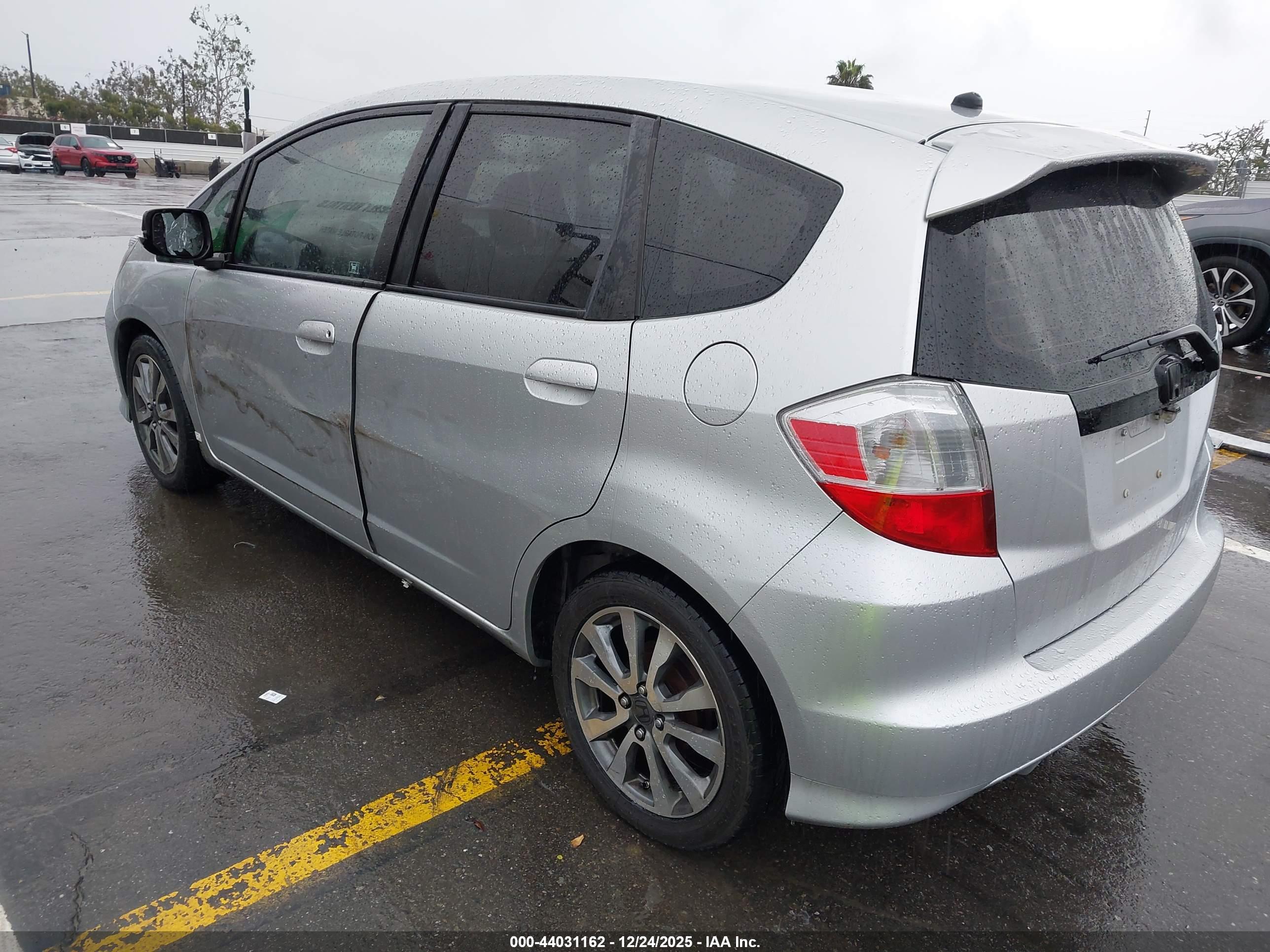 HONDA FIT image 3