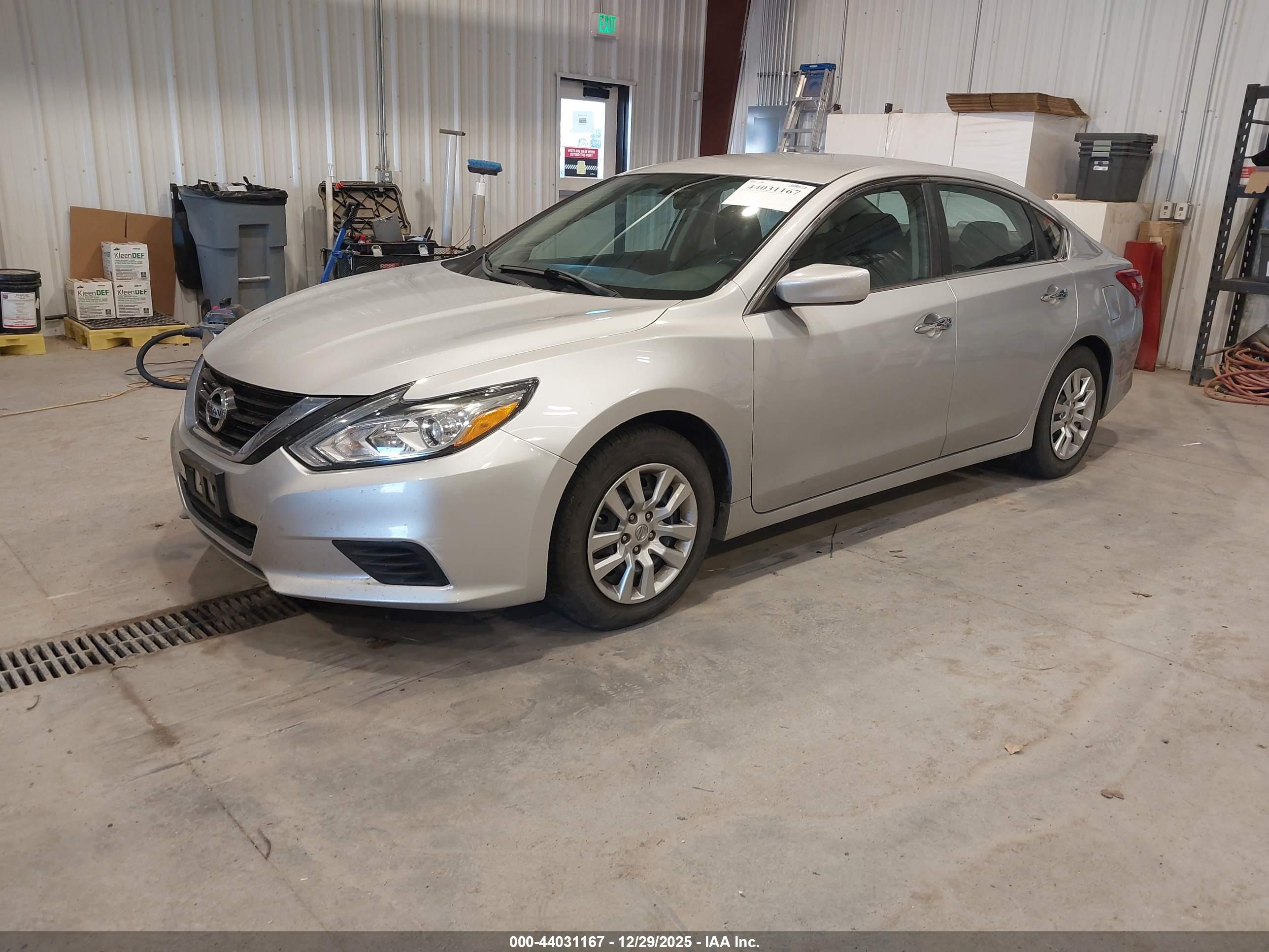NISSAN ALTIMA image 2
