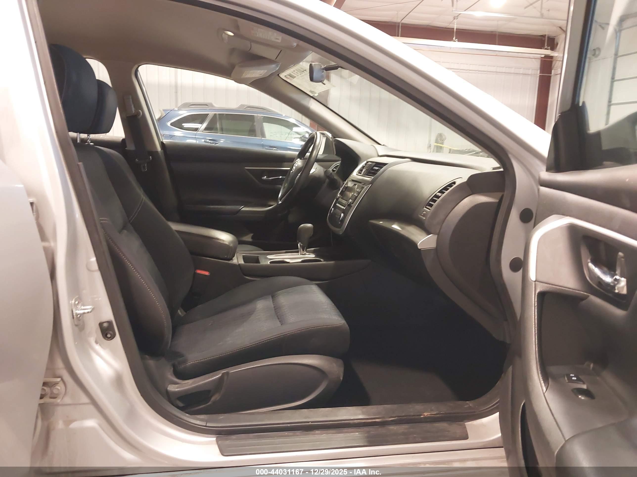 NISSAN ALTIMA image 5