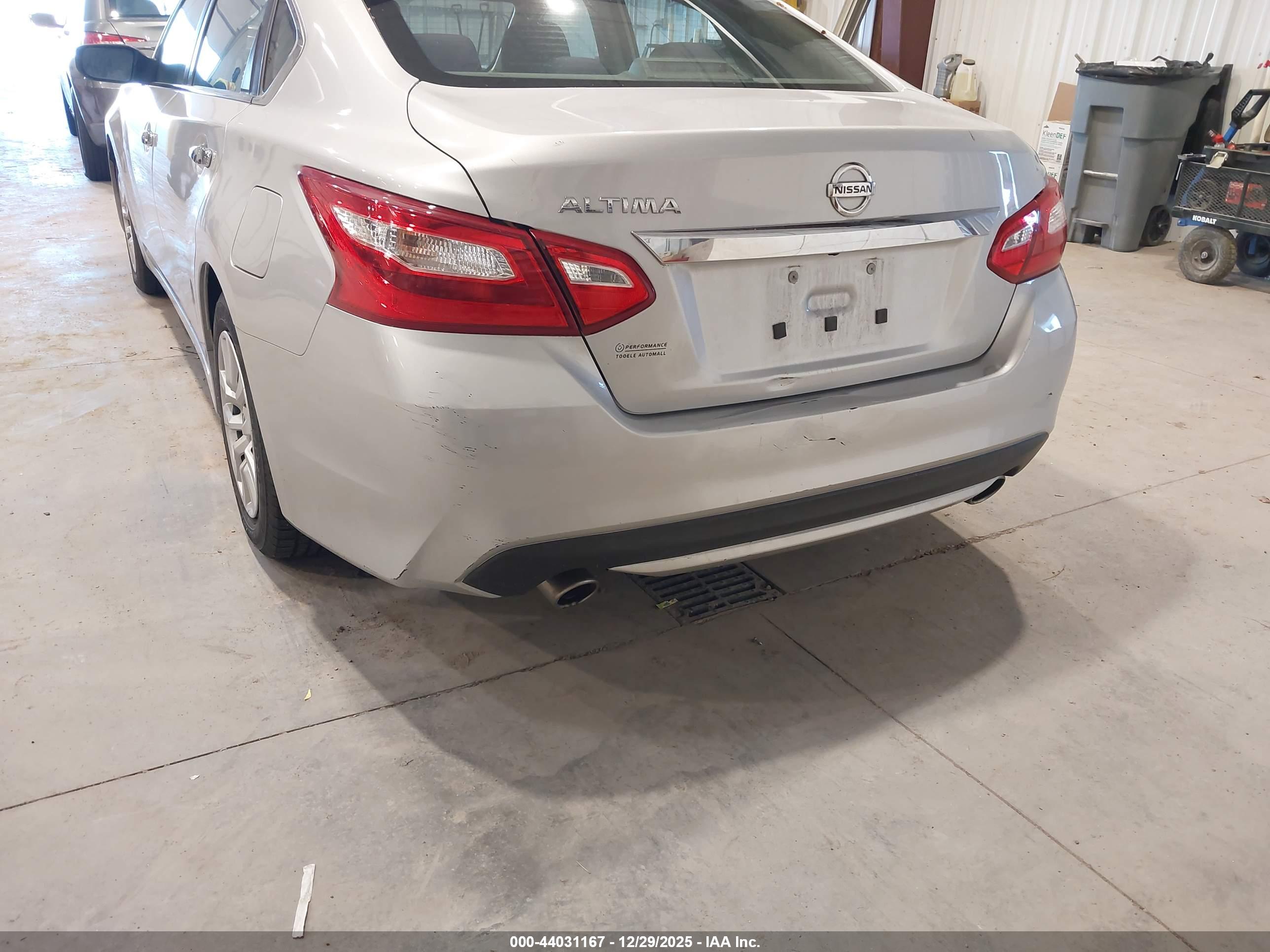 NISSAN ALTIMA image 6