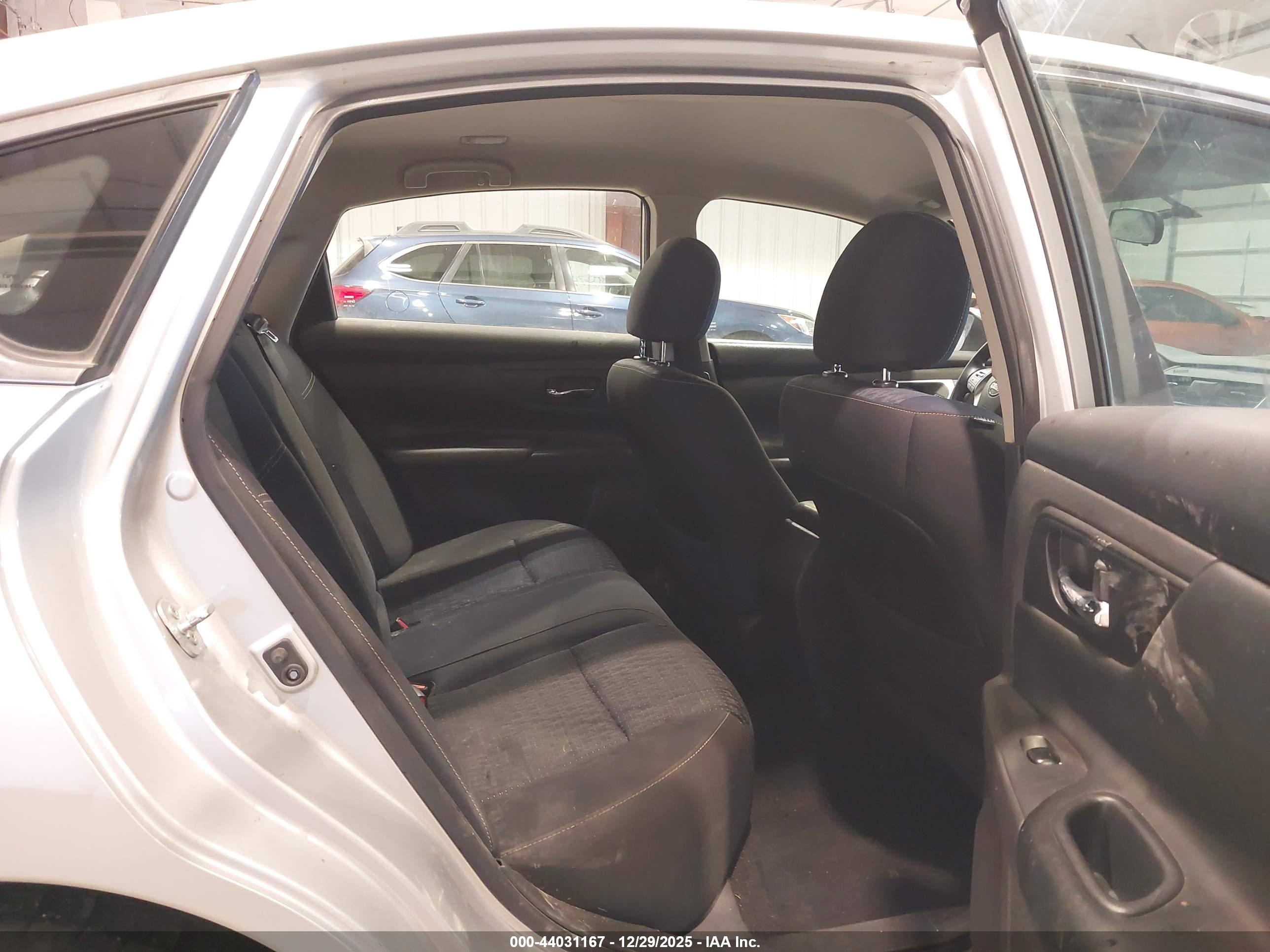 NISSAN ALTIMA image 8