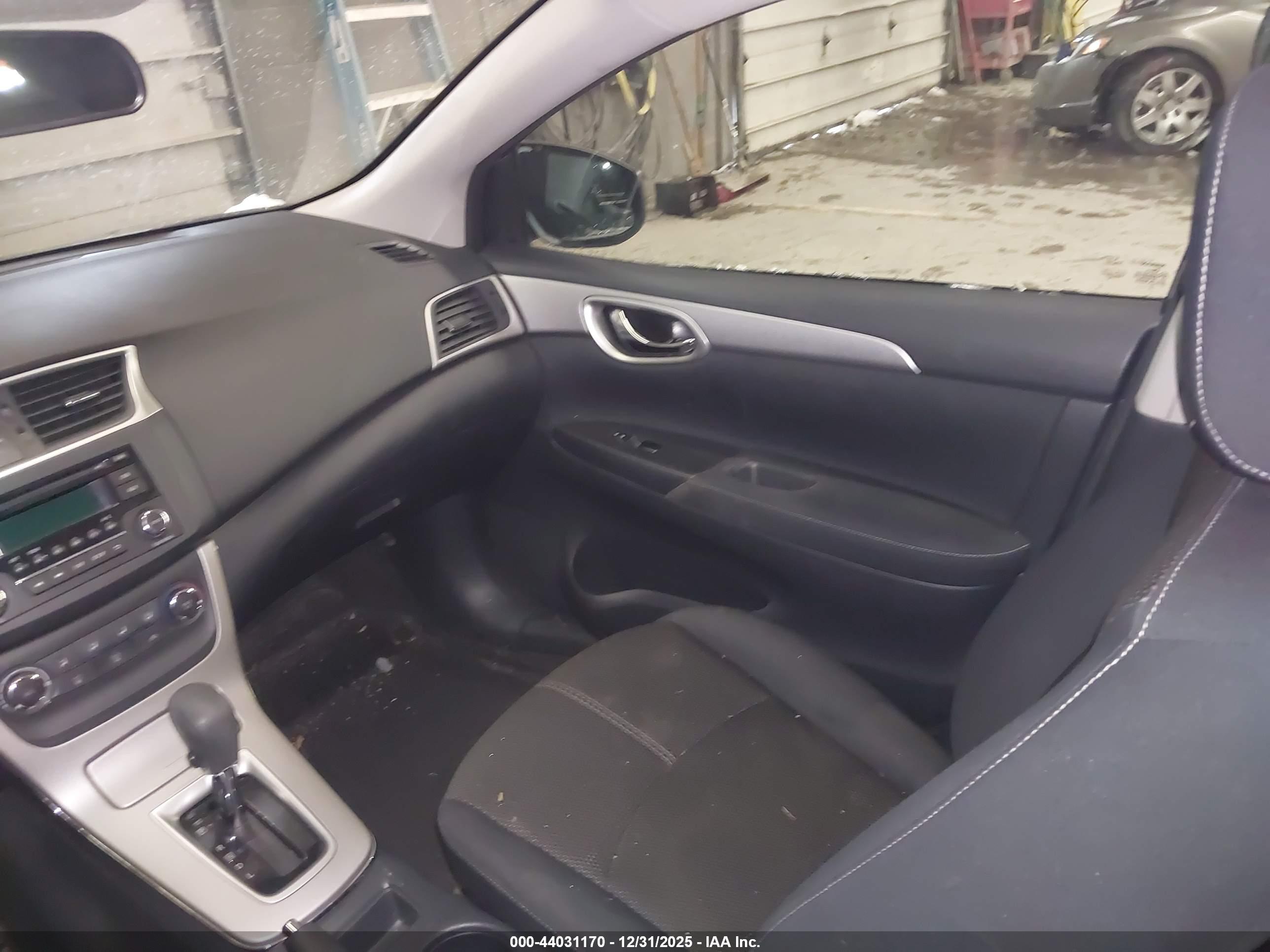 NISSAN SENTRA image 5