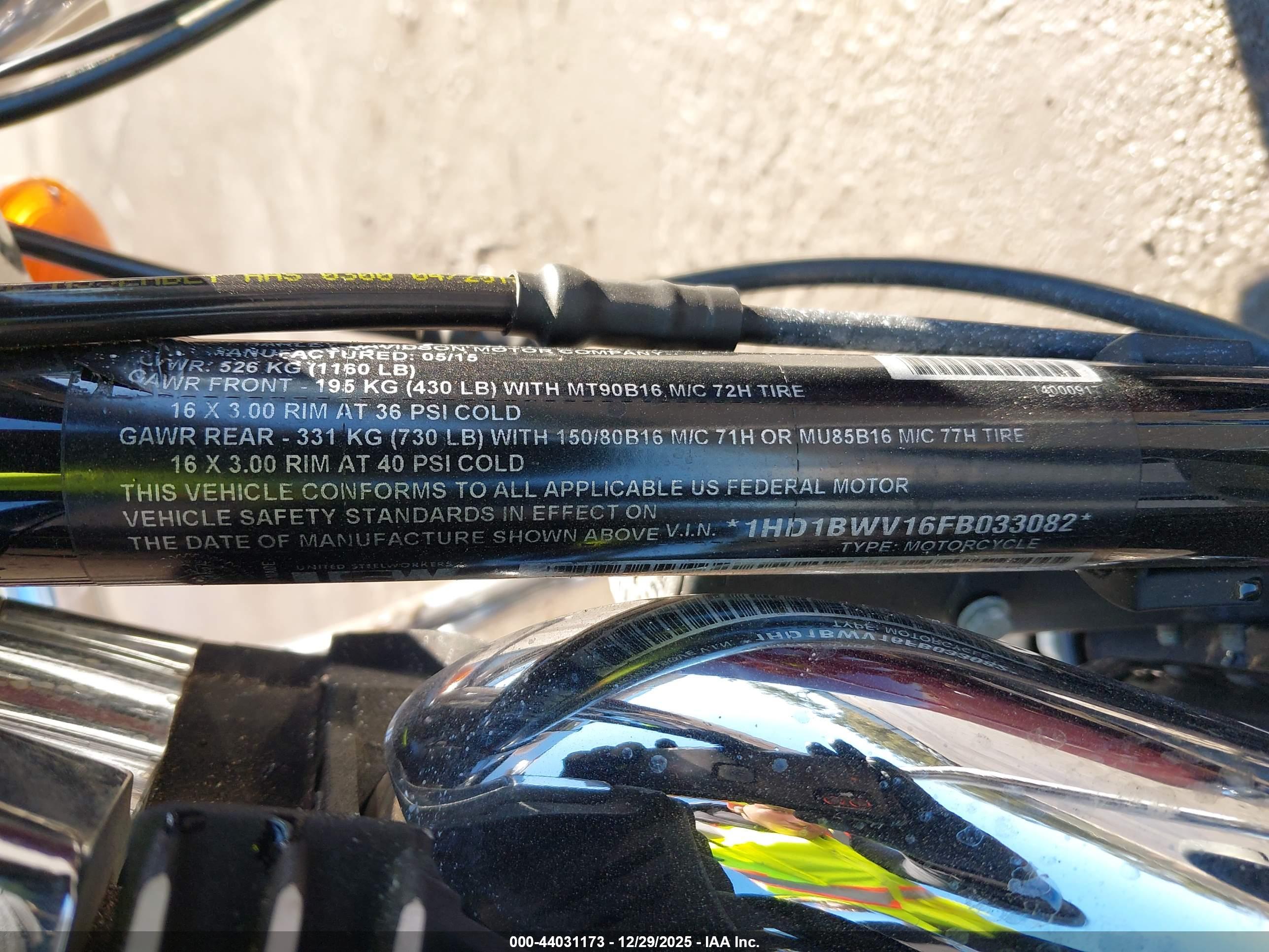 HARLEY-DAVIDSON FLSTC image 10