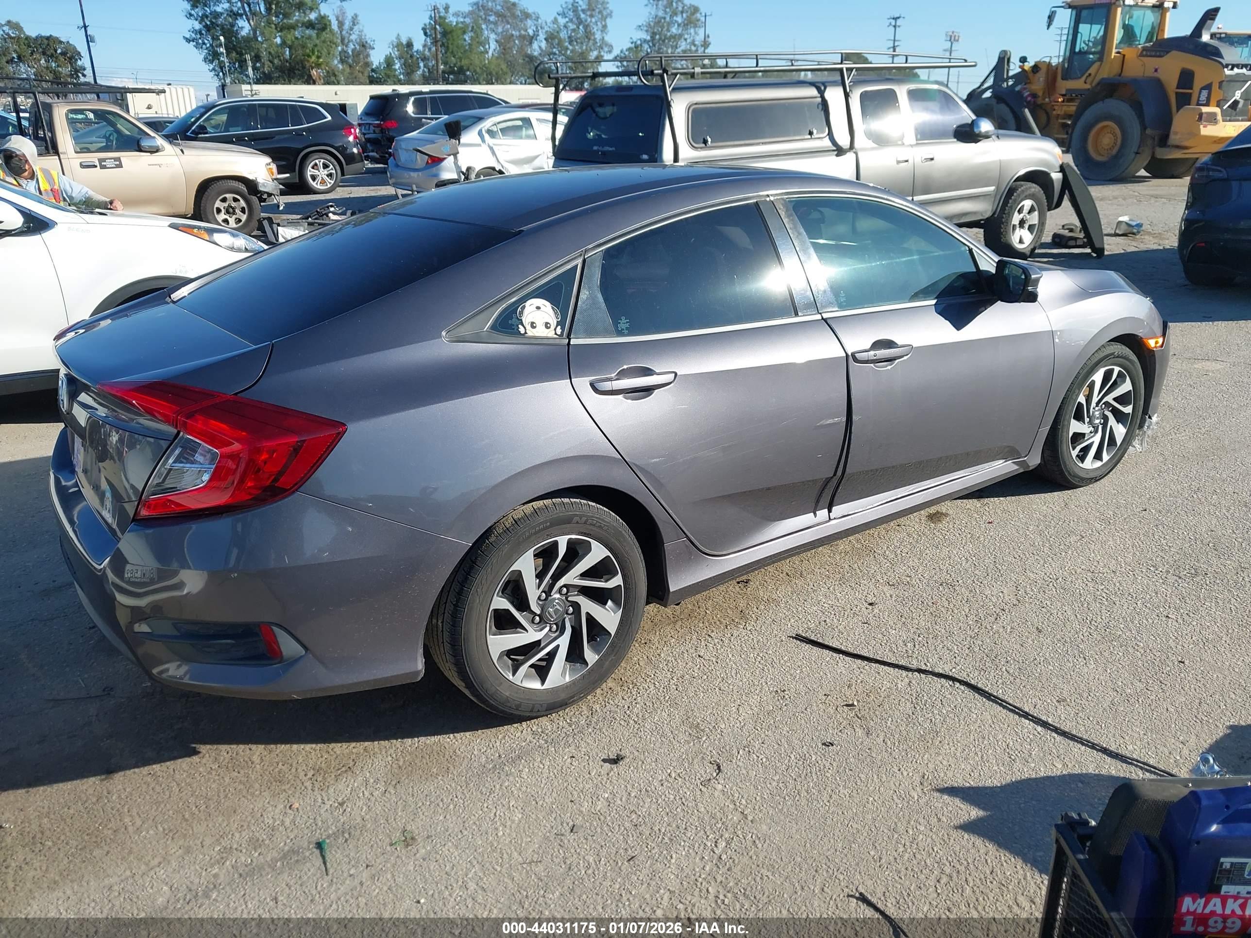 HONDA CIVIC image 4