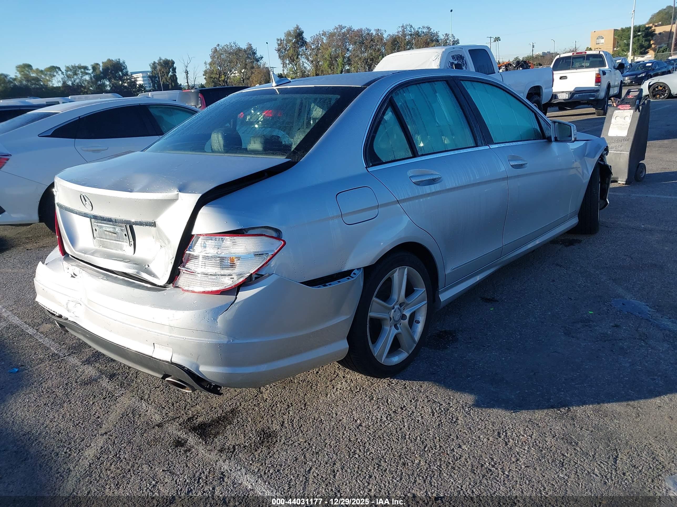 MERCEDES-BENZ C image 4