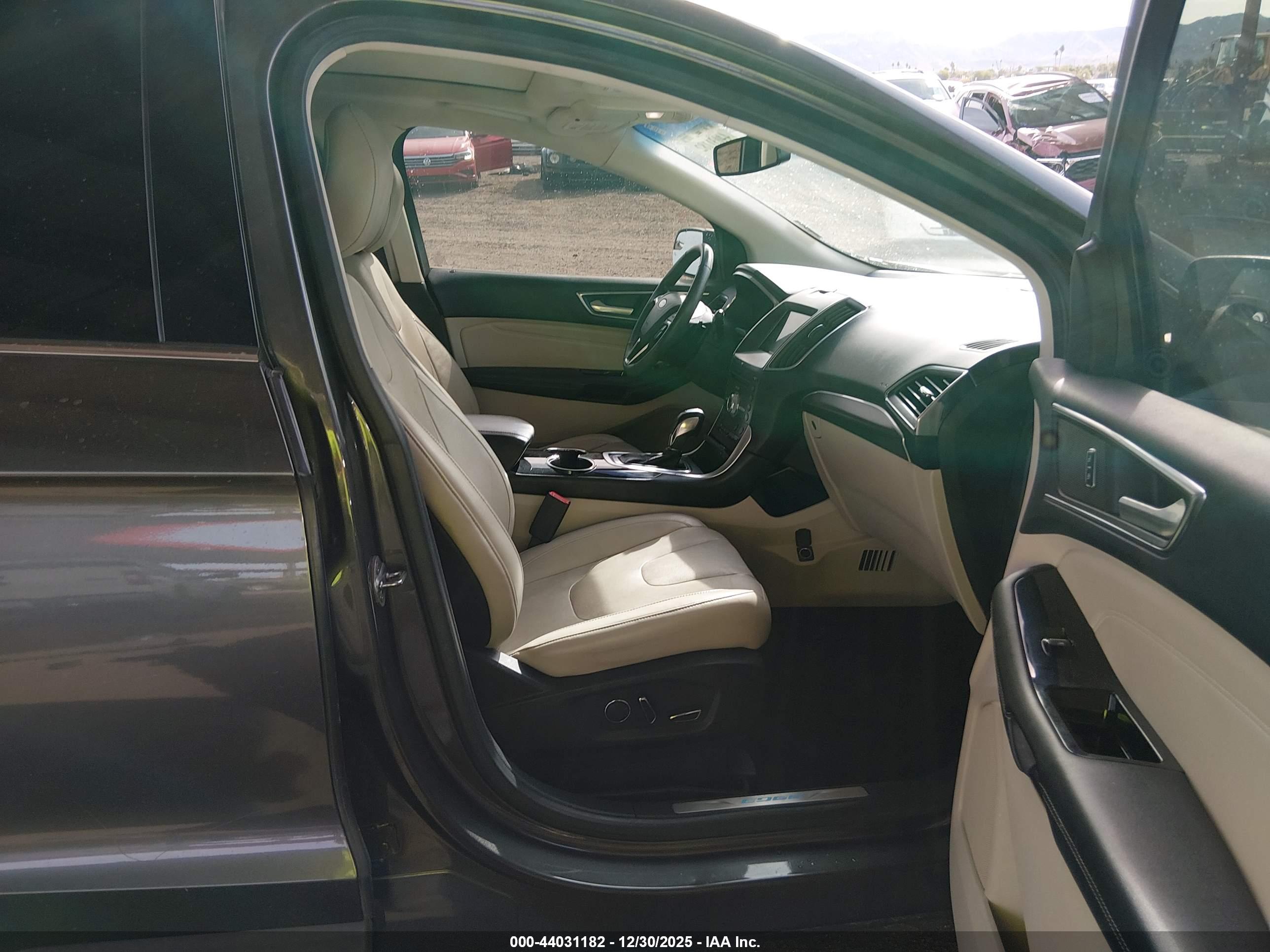 FORD EDGE image 5