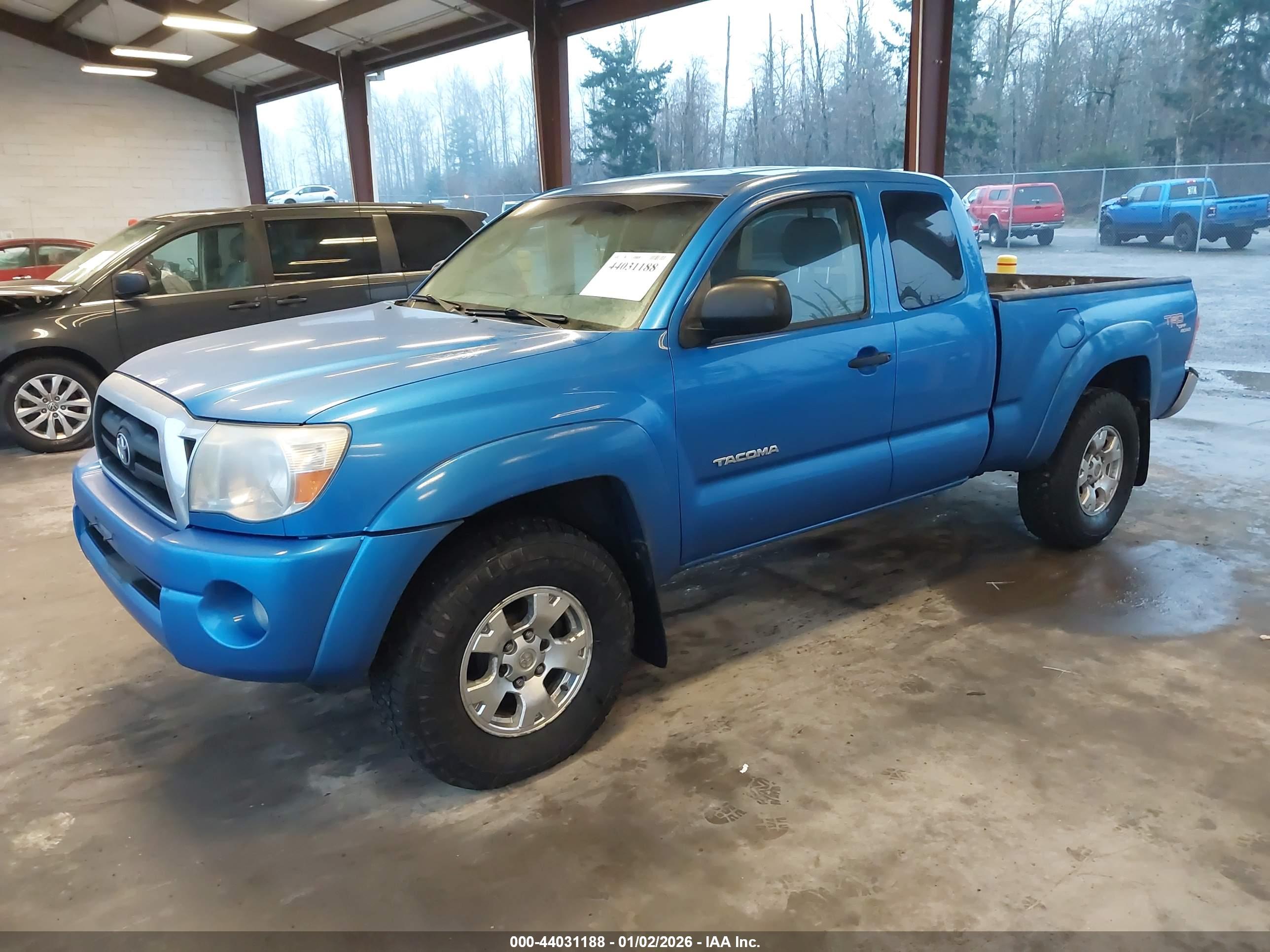 TOYOTA TACOMA image 2