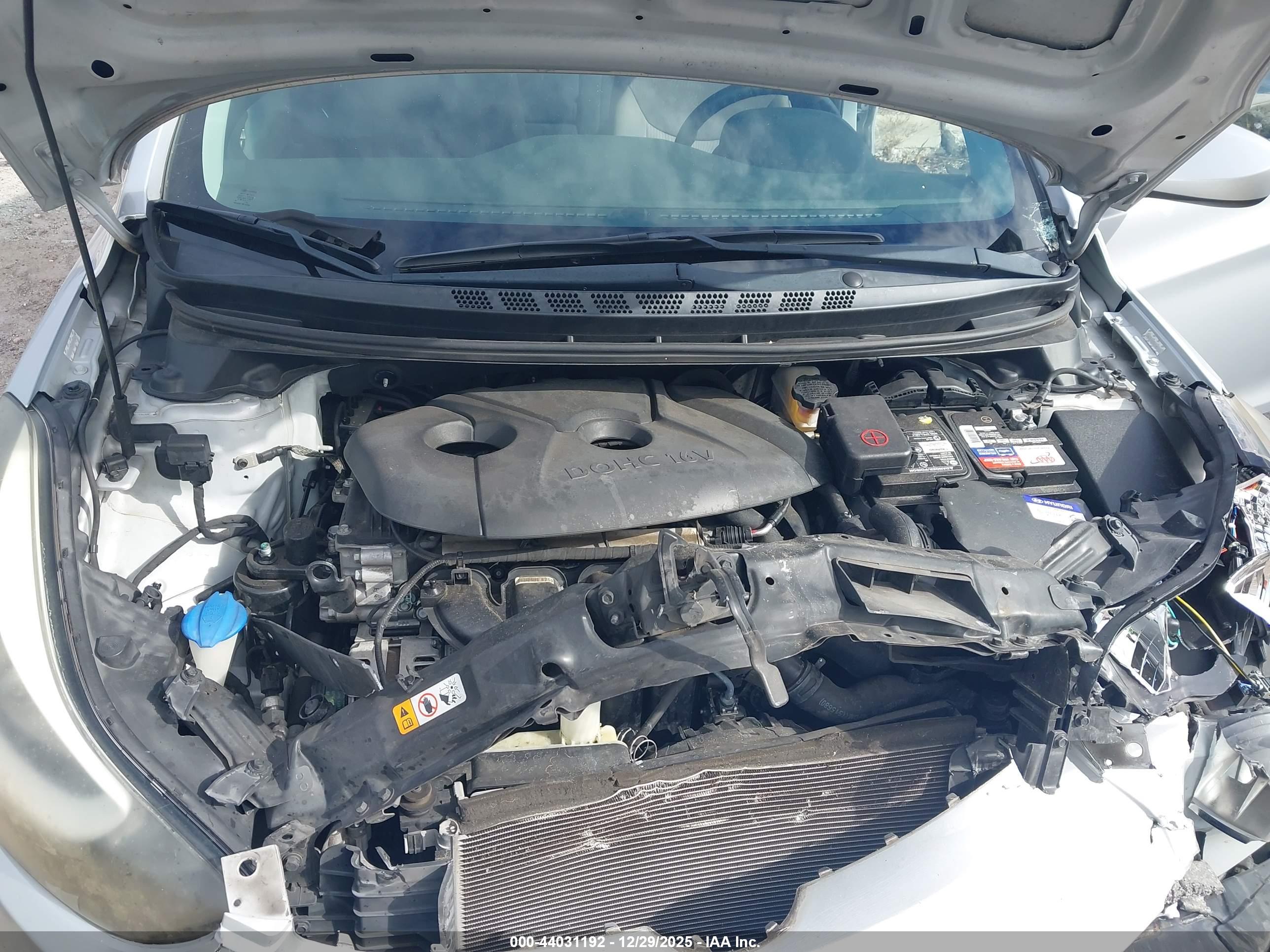 HYUNDAI ELANTRA image 10