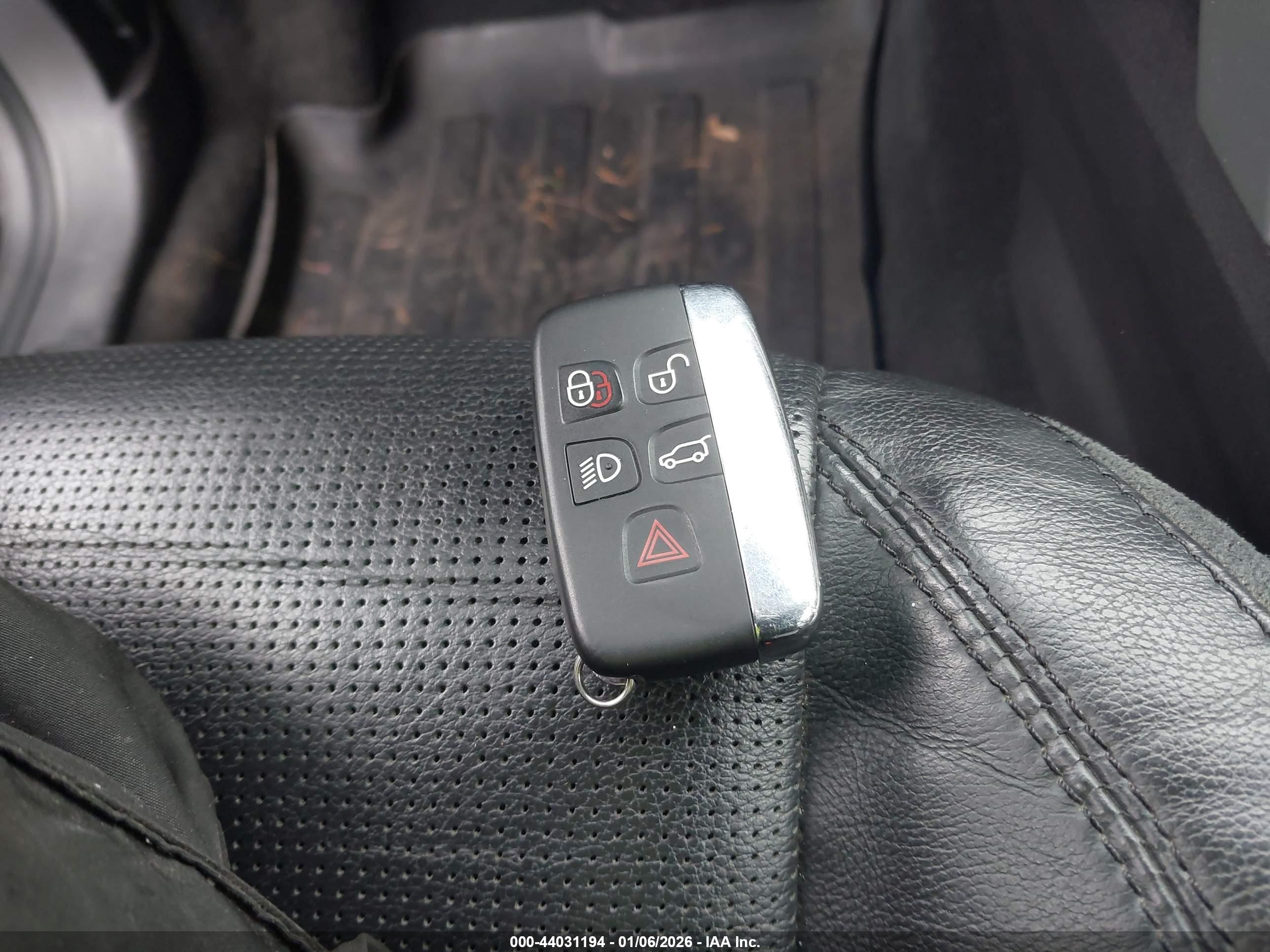 LAND ROVER image 11