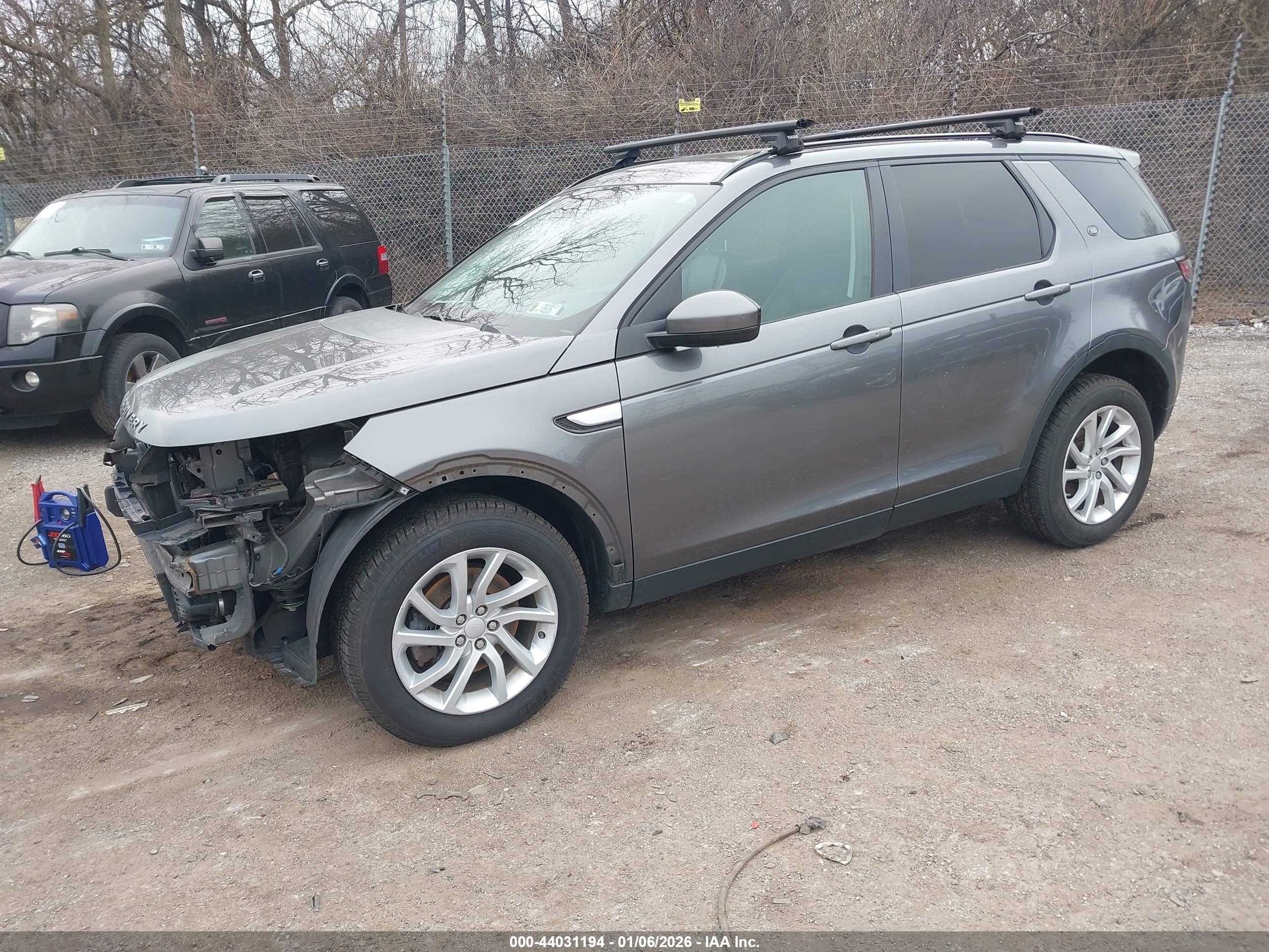 LAND ROVER image 2