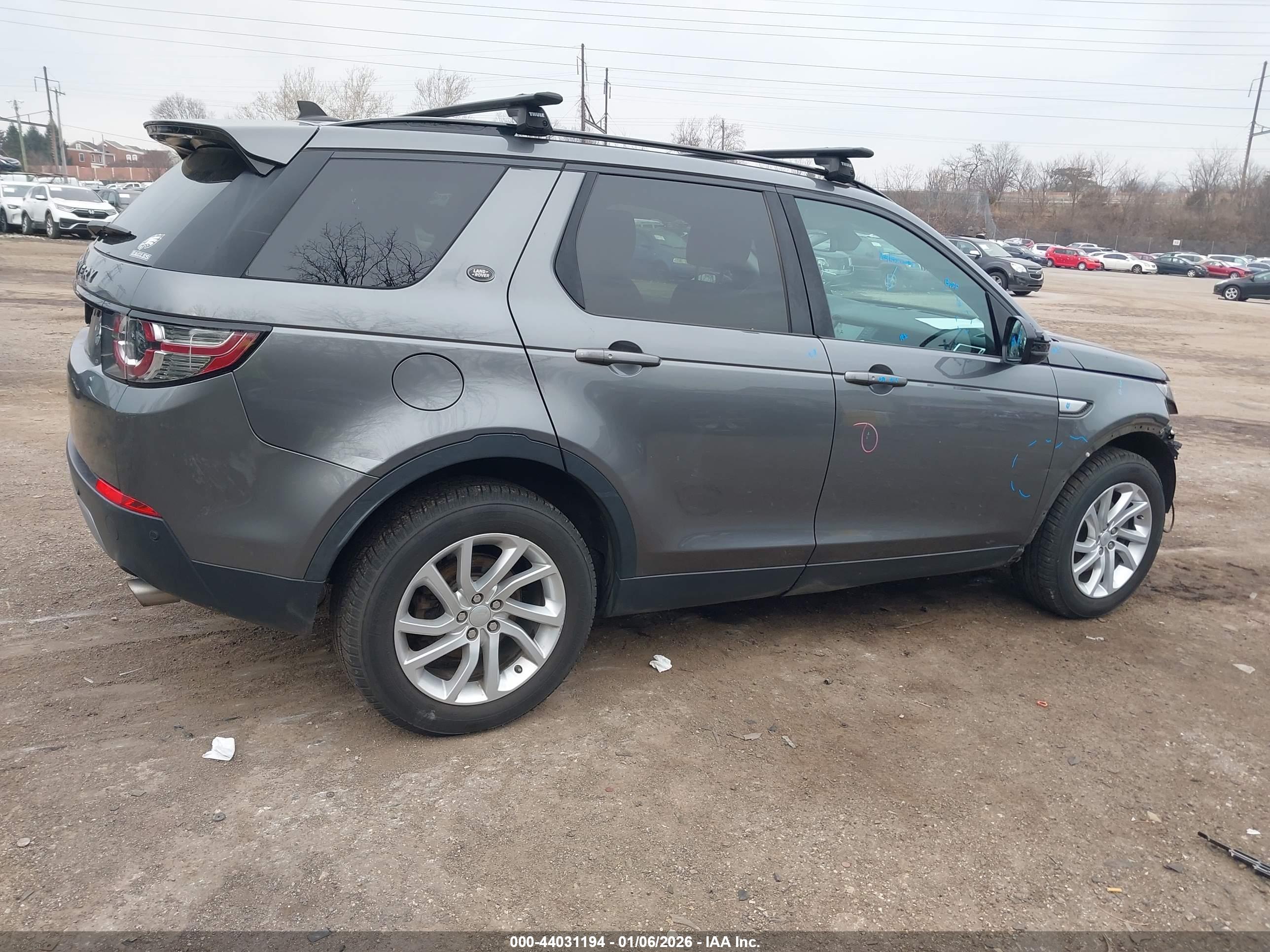 LAND ROVER image 4