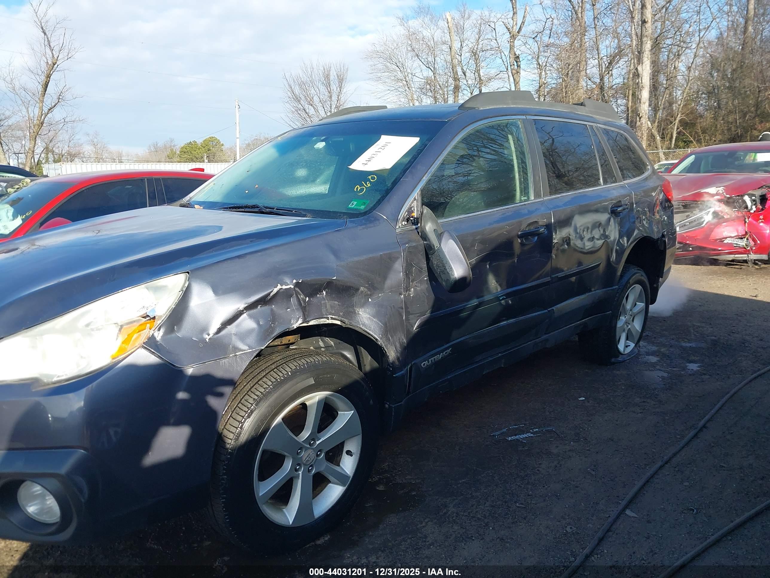 SUBARU OUTBACK image 6