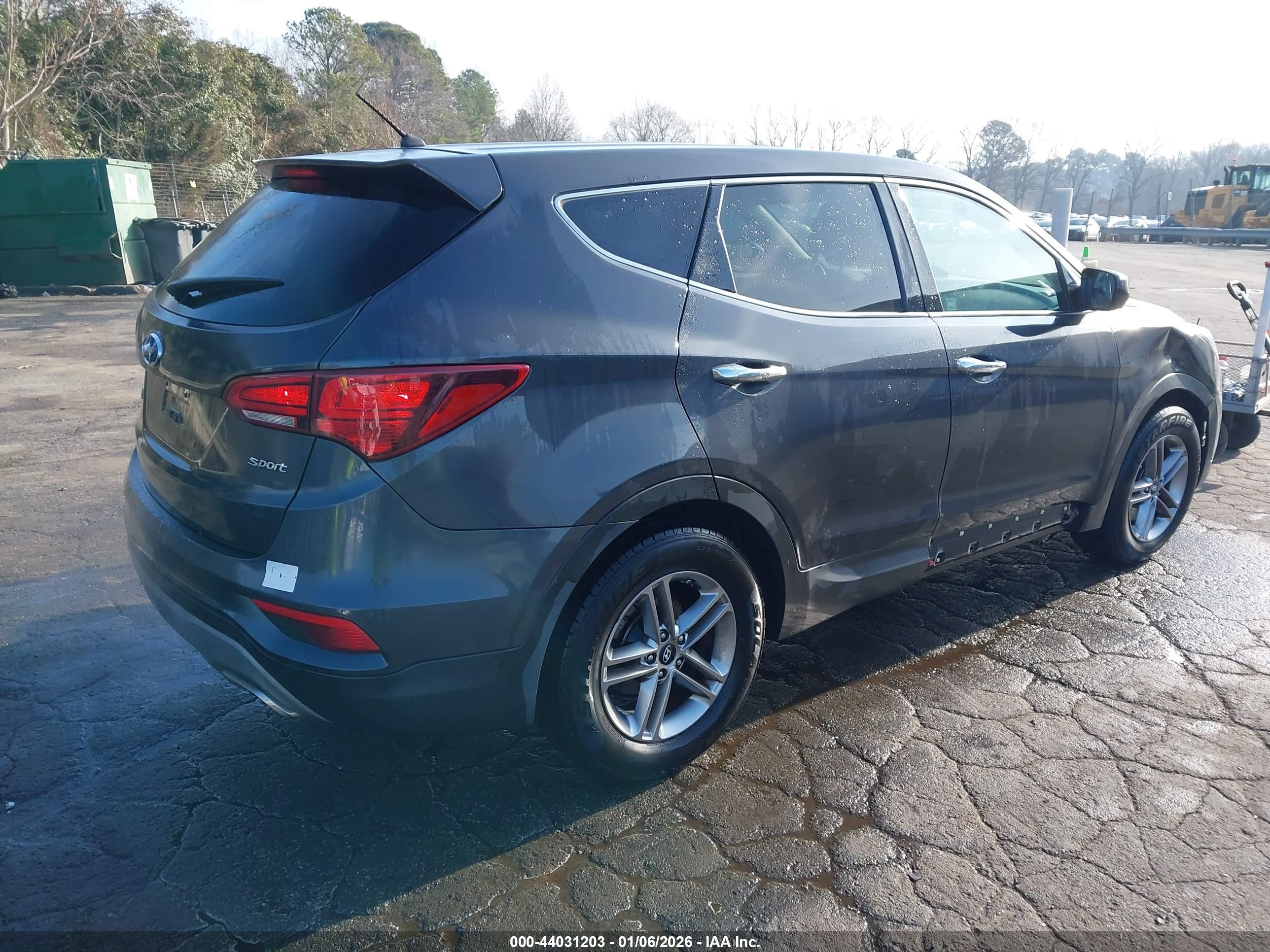 HYUNDAI SANTA image 4