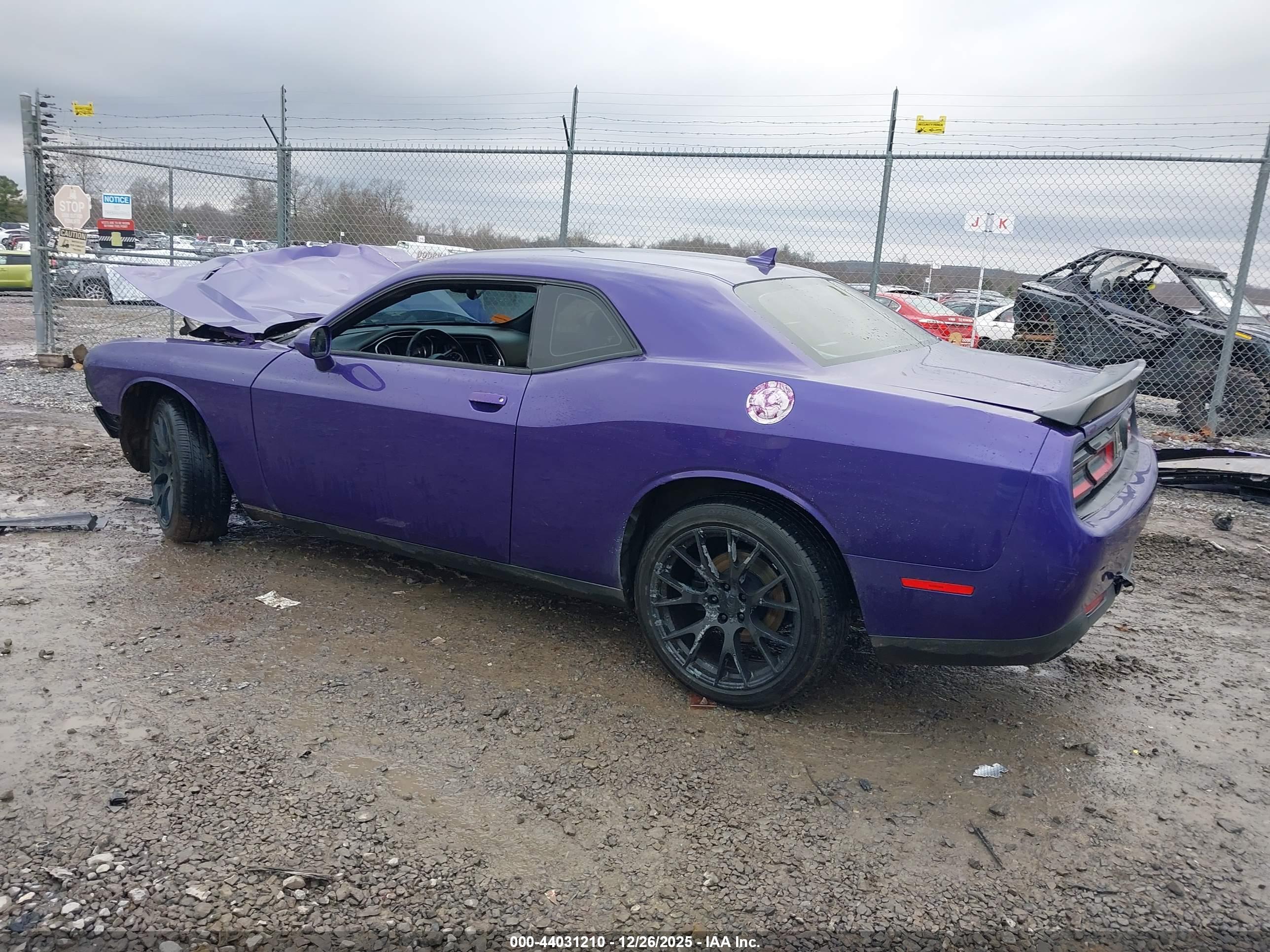 DODGE CHALLENGER image 3