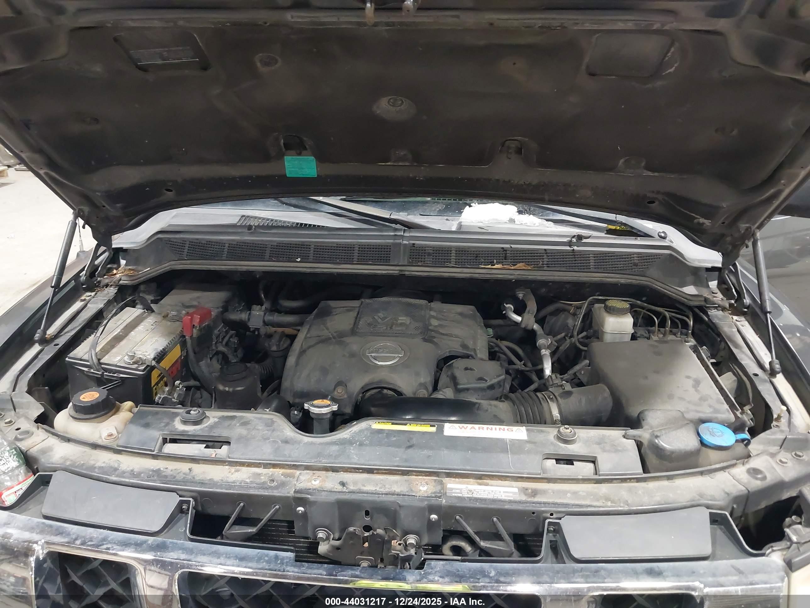 NISSAN TITAN image 10