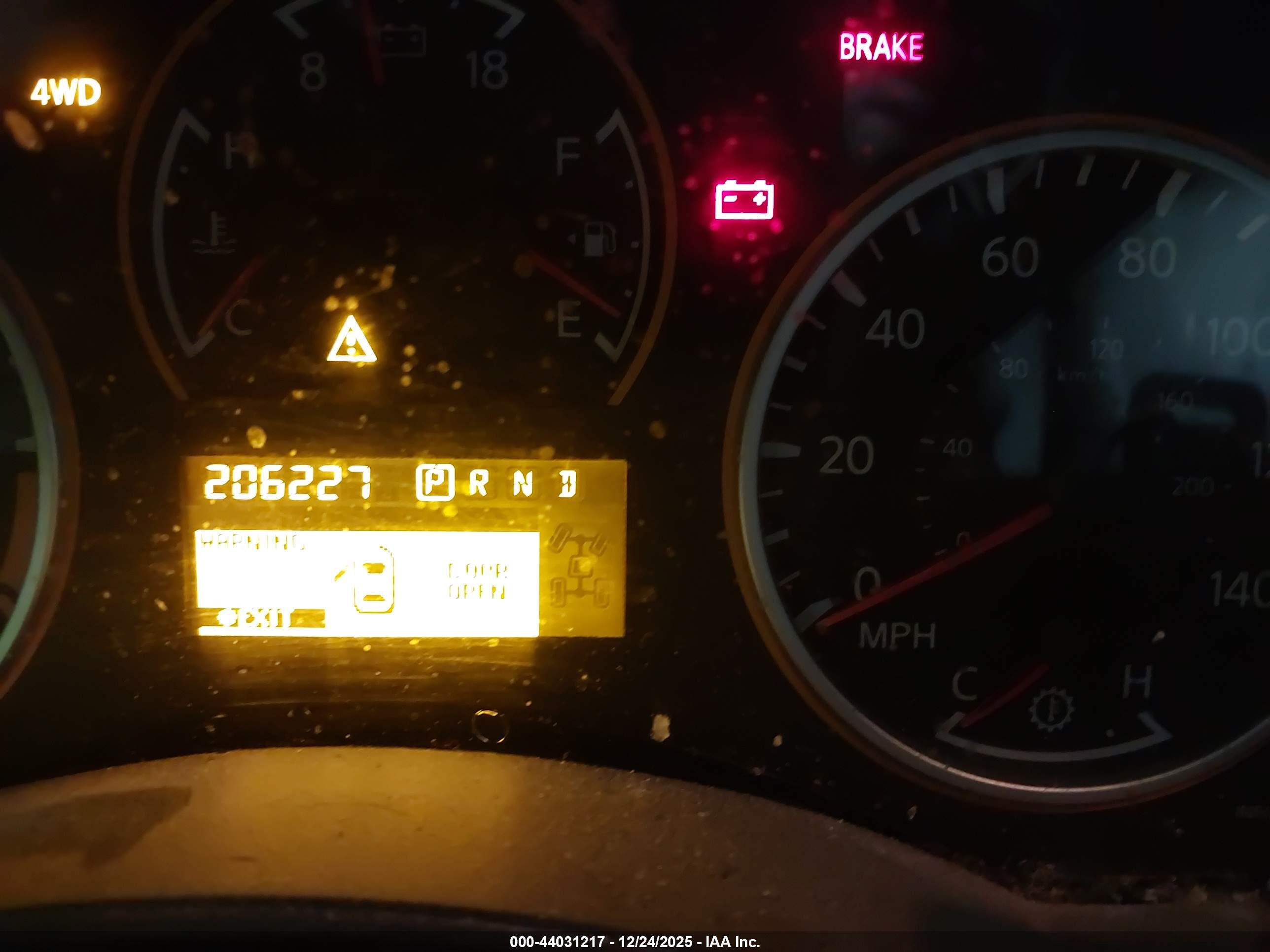 NISSAN TITAN image 7