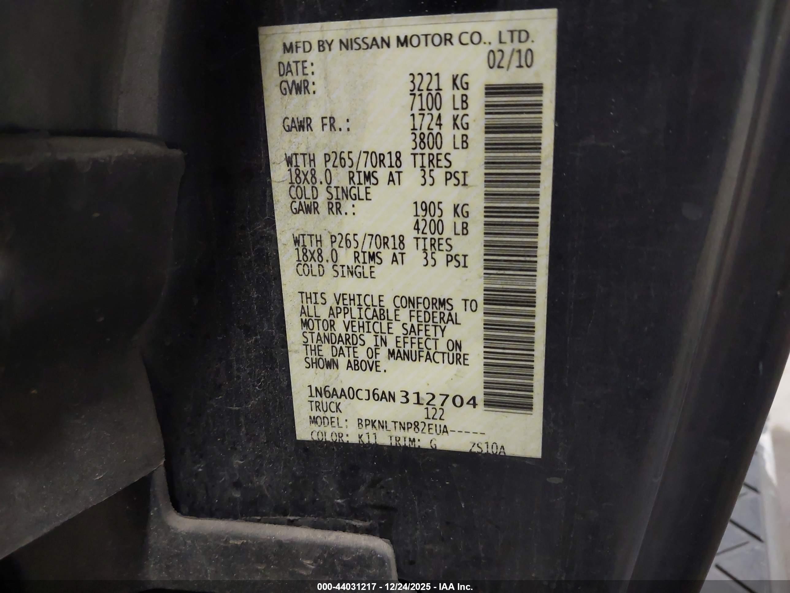 NISSAN TITAN image 9