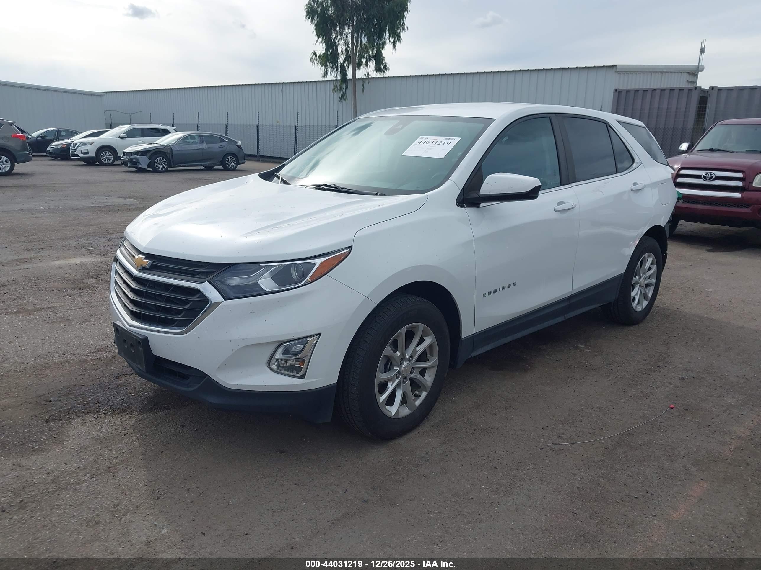 CHEVROLET EQUINOX image 2